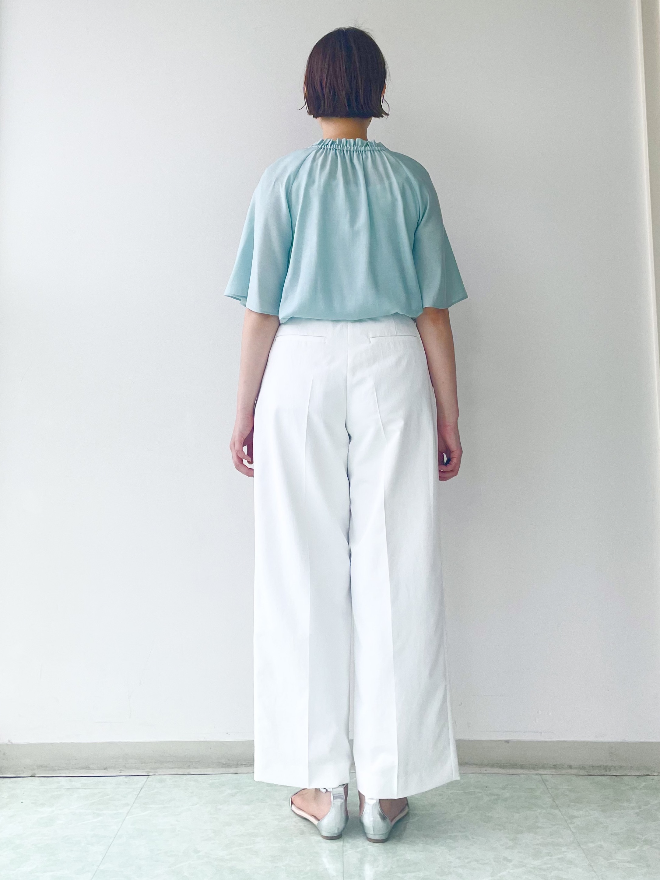 aliceさんの「UNTITLED｜【シアー/首元フリル】シルキーシフォンブラウス」を使ったコーディネート