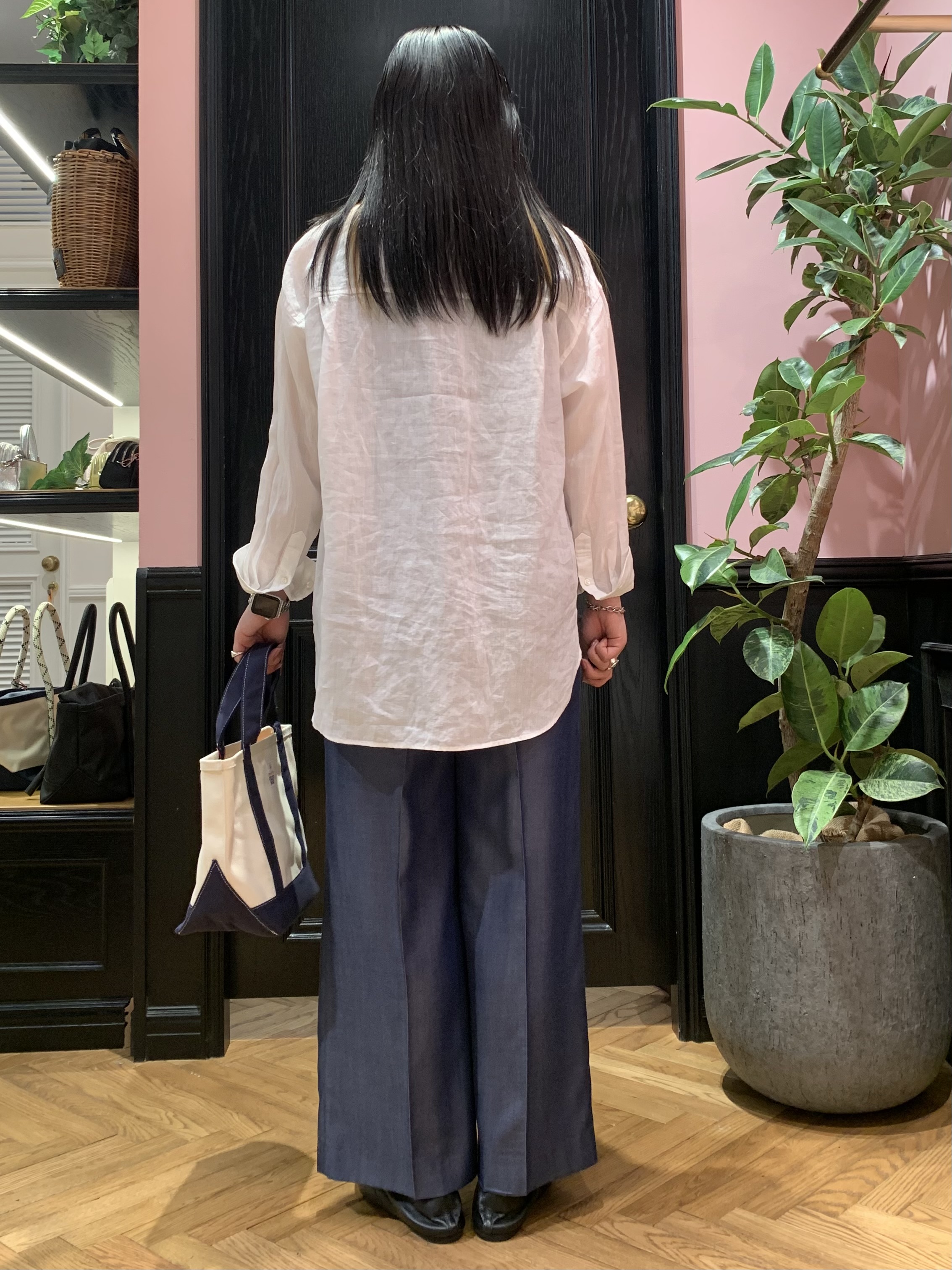 SAKAIさんの「DRESSTERIOR｜【人気定番/ウォッシャブル】ガーメントダイラミーシャツ」を使ったコーディネート
