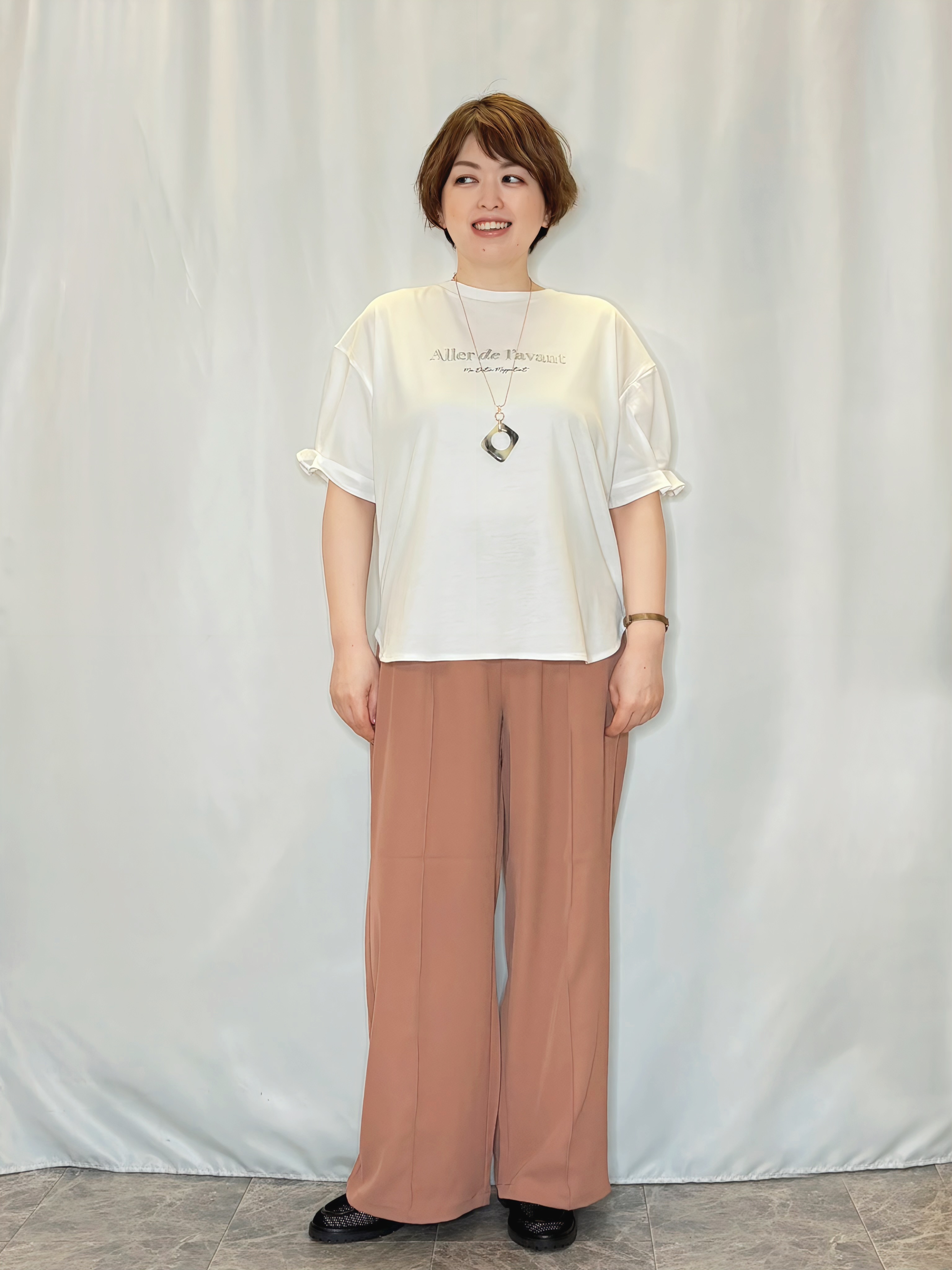 たみさんの「SHOO･LA･RUE｜【ライトオンスデニム/S-LL/体型カバー】首元すっきり ワンピにもなるロングデニムシャツ」を使ったコーディネート