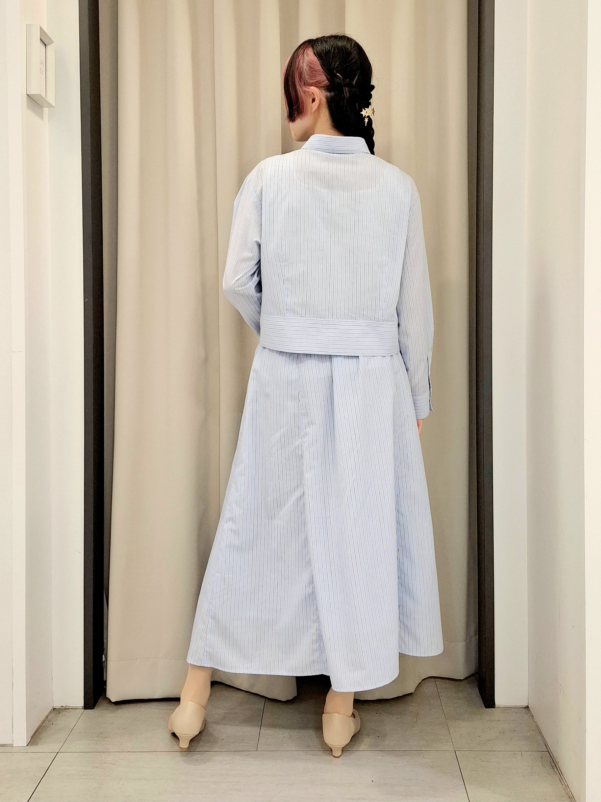 なーちゃんさんの「grove｜【貴島明日香さん着用／イージーケア／接触冷感】麻混クロップドシャツ」を使ったコーディネート