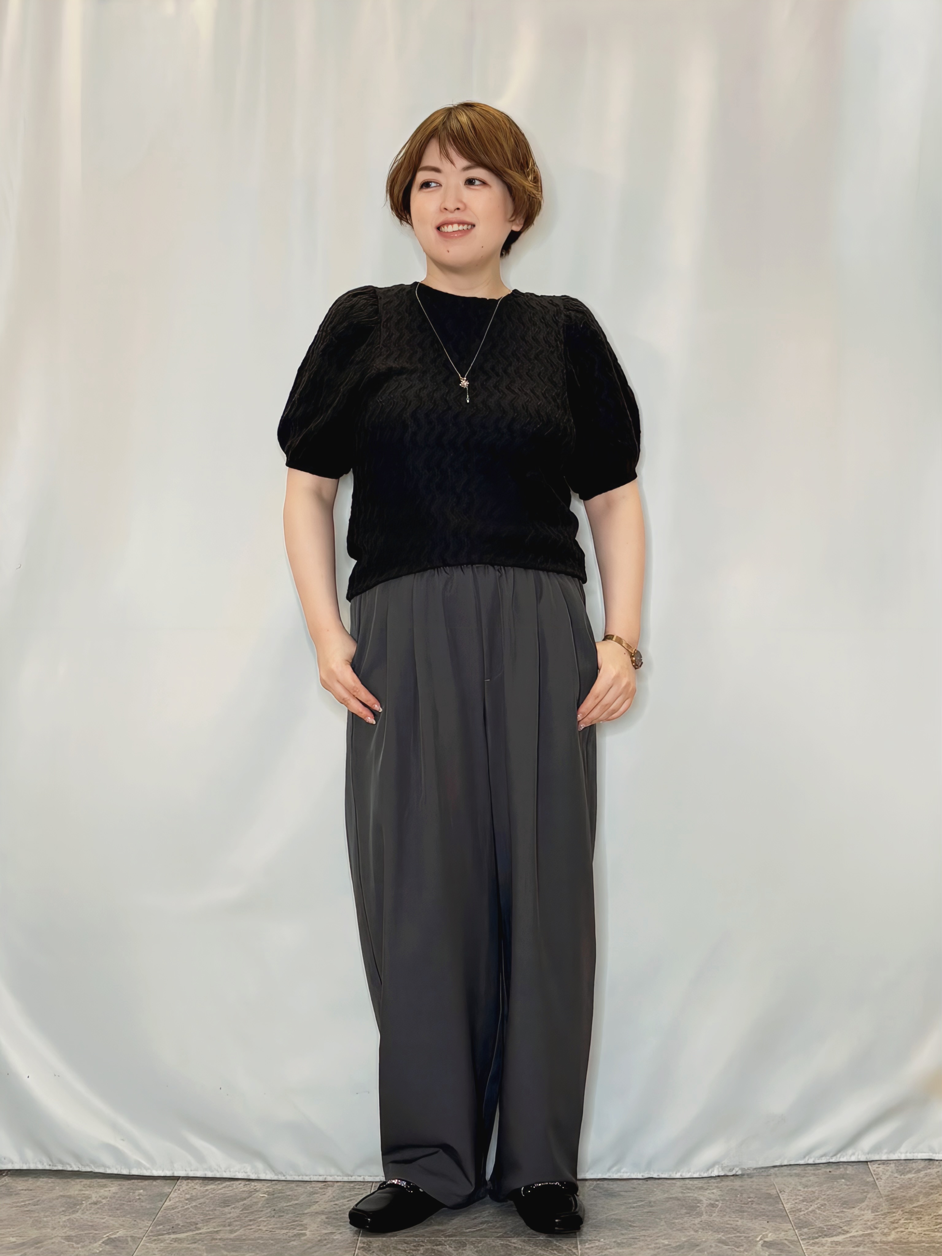 たみさんの「SHOO･LA･RUE｜【S-LL】サッと羽織れてきれい見え　フラップポケット ノーカラーブルゾン」を使ったコーディネート