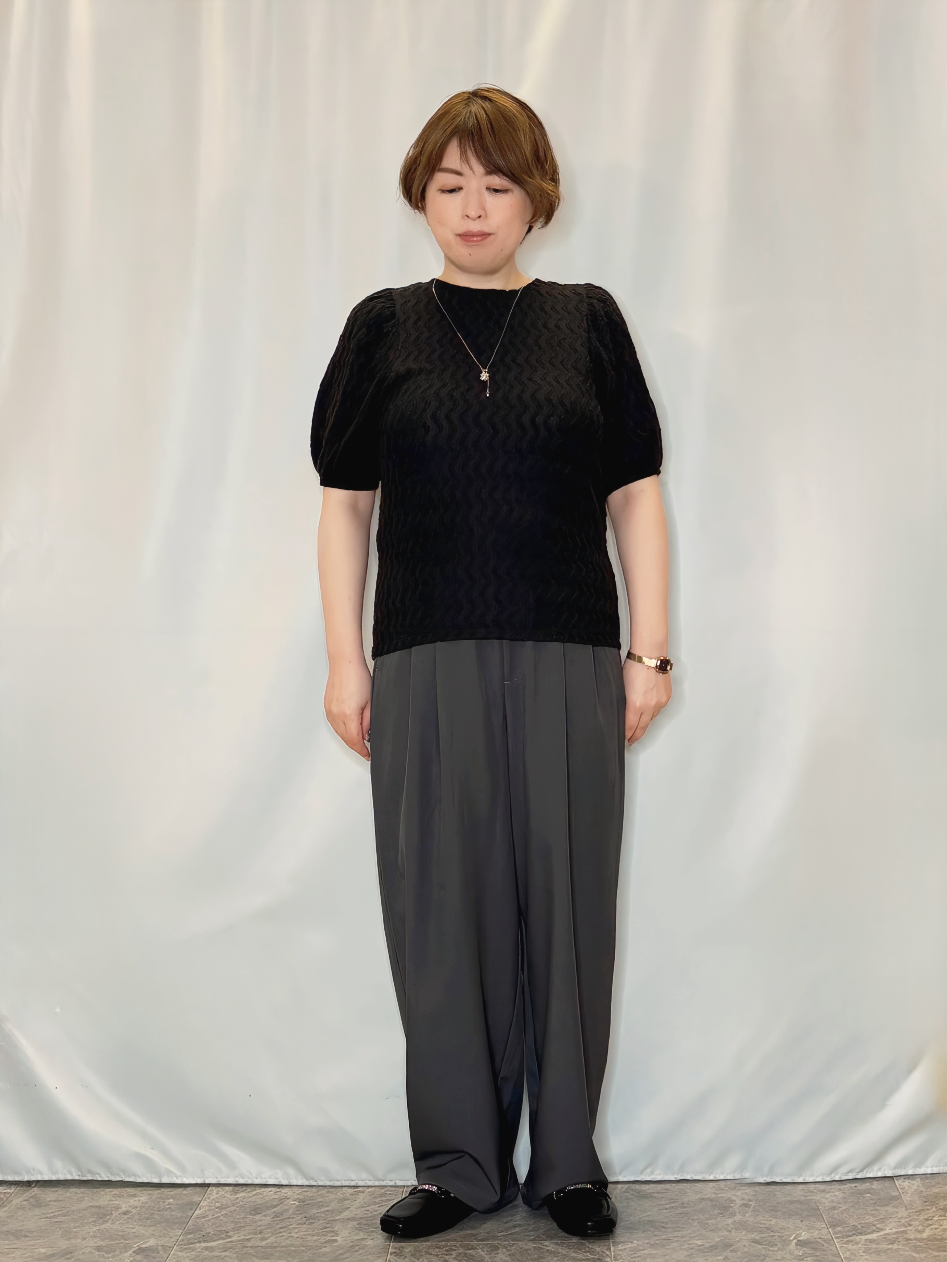 たみさんの「SHOO･LA･RUE｜【S-LL】サッと羽織れてきれい見え　フラップポケット ノーカラーブルゾン」を使ったコーディネート