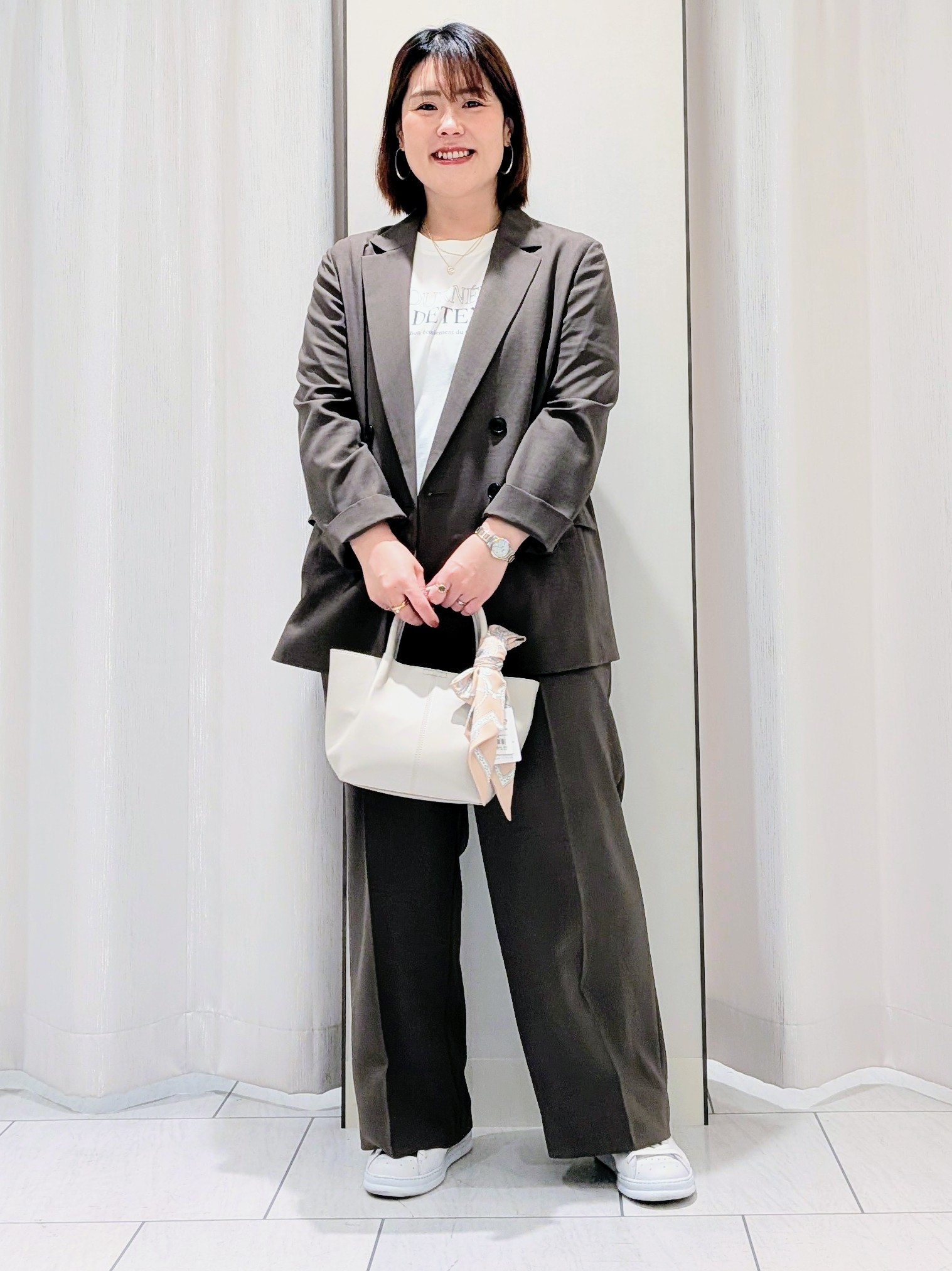 Onumaさんの「UNTITLED｜【新色追加/セットアップ可】エアリー ダブルブレストジャケット」を使ったコーディネート