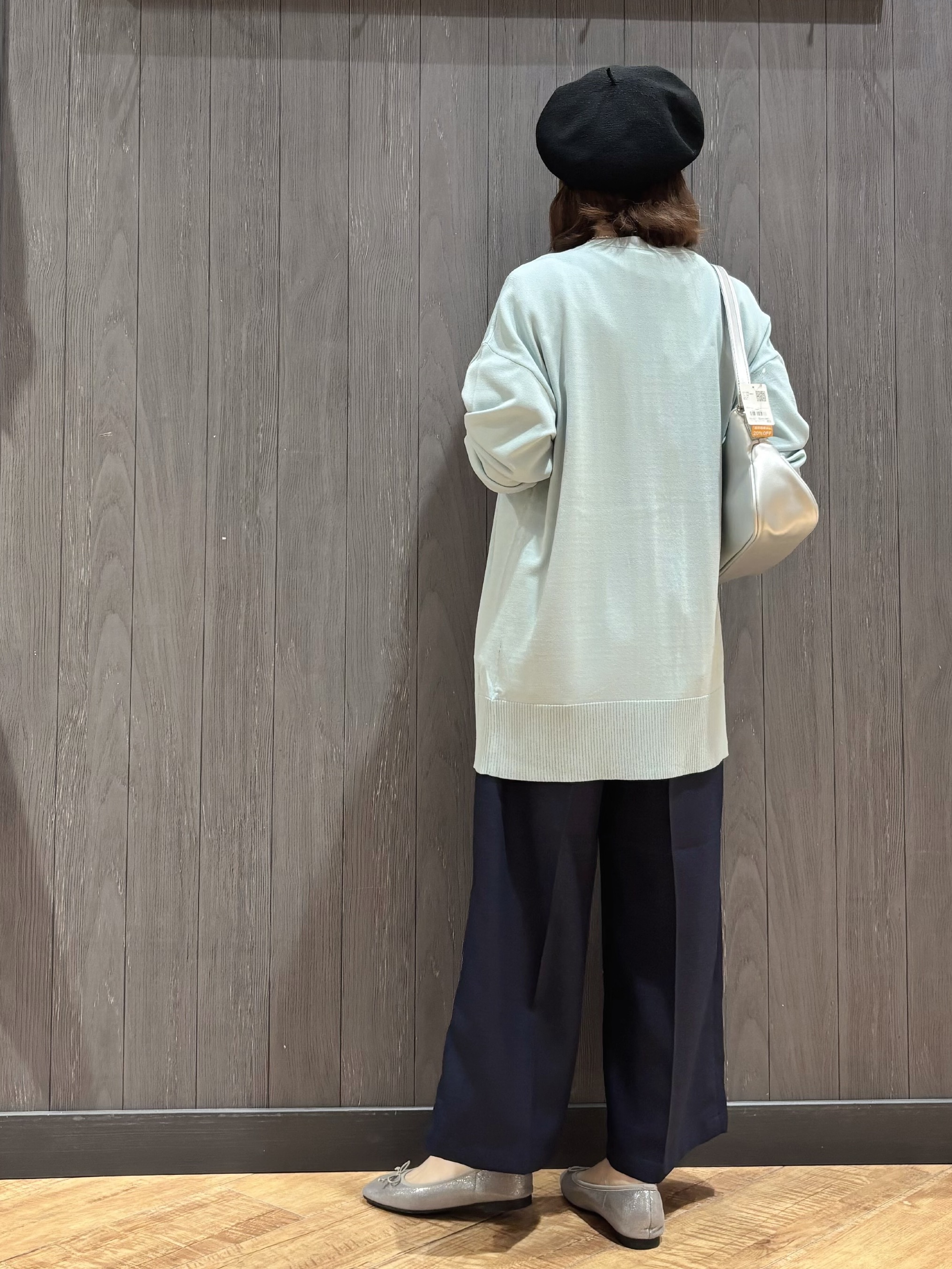 meiさんの「SHOO･LA･RUE｜【洗濯機可/ひんやり/UV】さらっとしたタッチが心地よい ミドルカーディガン」を使ったコーディネート