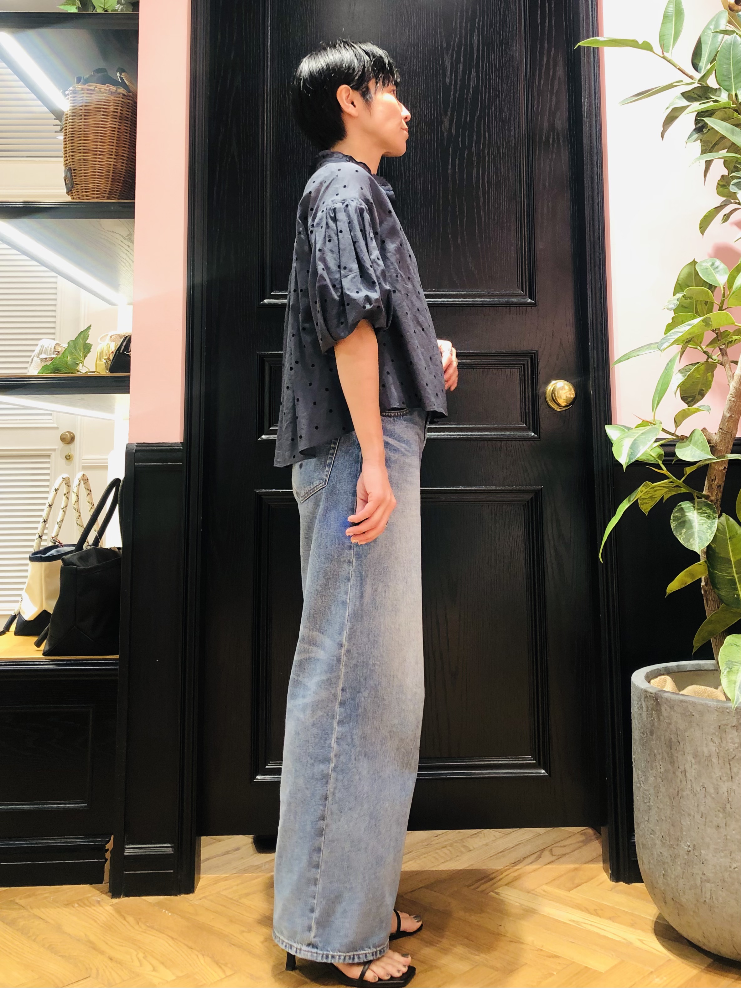 OGATAさんの「DRESSTERIOR｜ヴィンテージ加工ワイドデニムパンツ」を使ったコーディネート