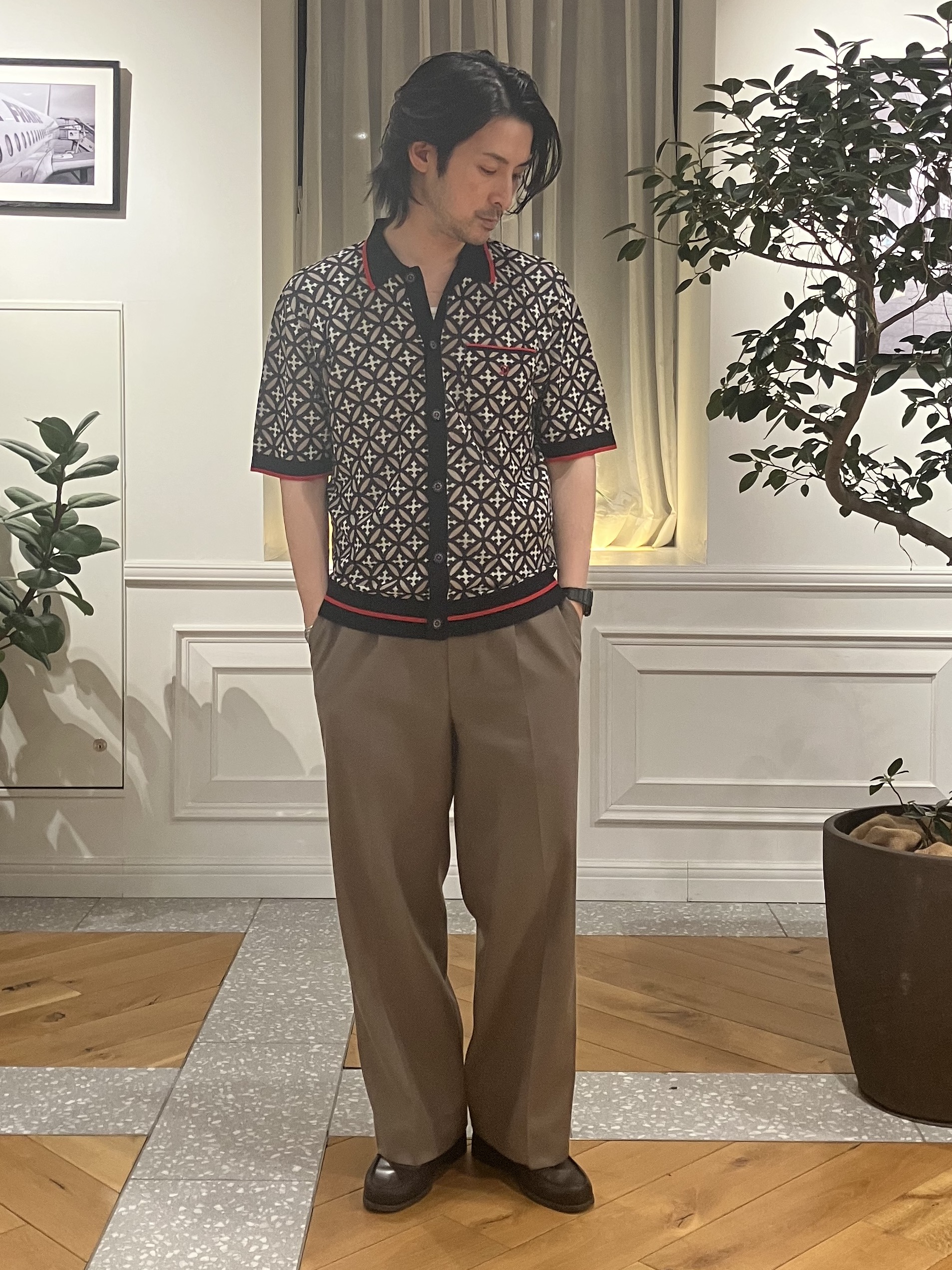 junyaさんの「DRESSTERIOR｜【ウォッシャブル】オーバーラップサークル ニットシャツ」を使ったコーディネート
