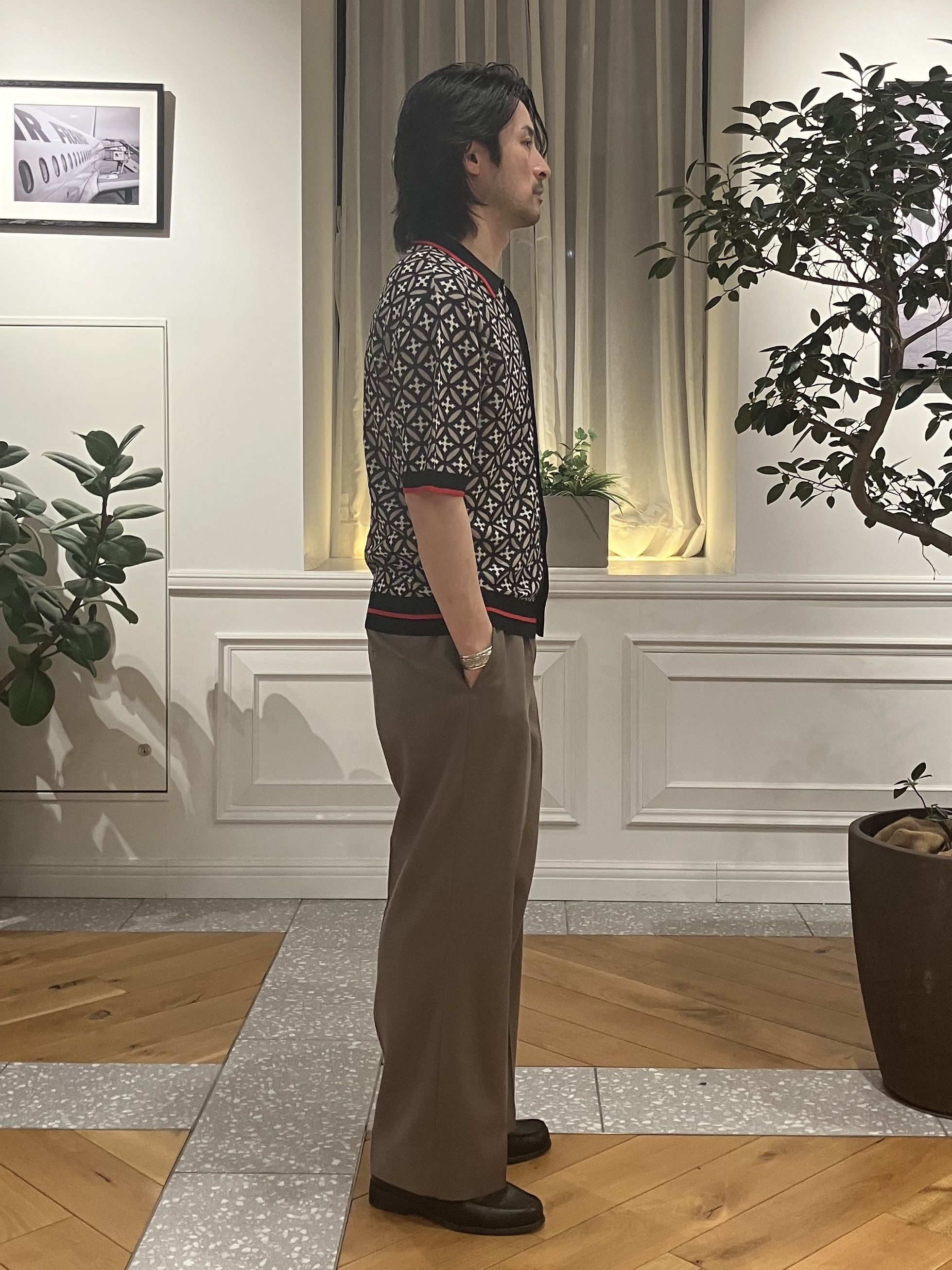 junyaさんの「DRESSTERIOR｜【ウォッシャブル】オーバーラップサークル ニットシャツ」を使ったコーディネート