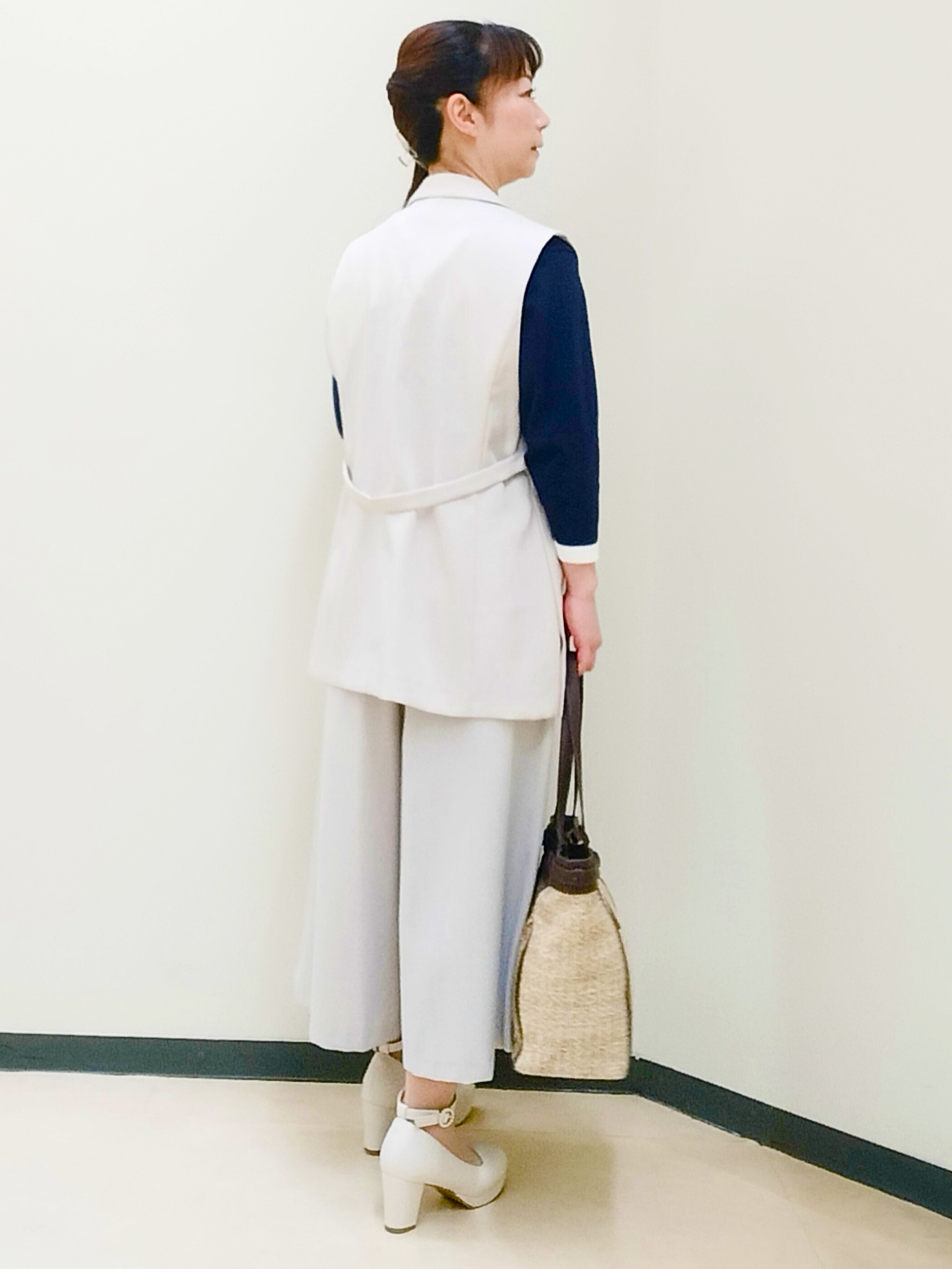 花さんの「Reflect｜【セットアップ可】リネンライクジレ」を使ったコーディネート