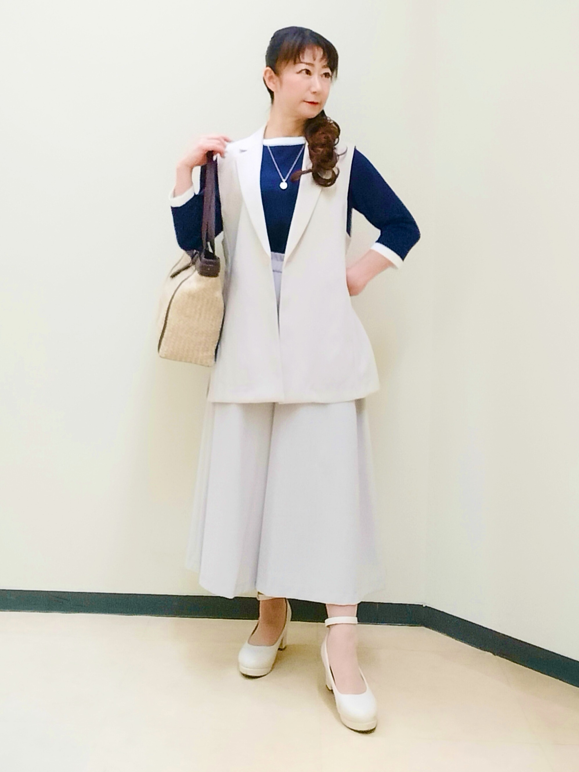 花さんの「Reflect｜【セットアップ可】リネンライクジレ」を使ったコーディネート