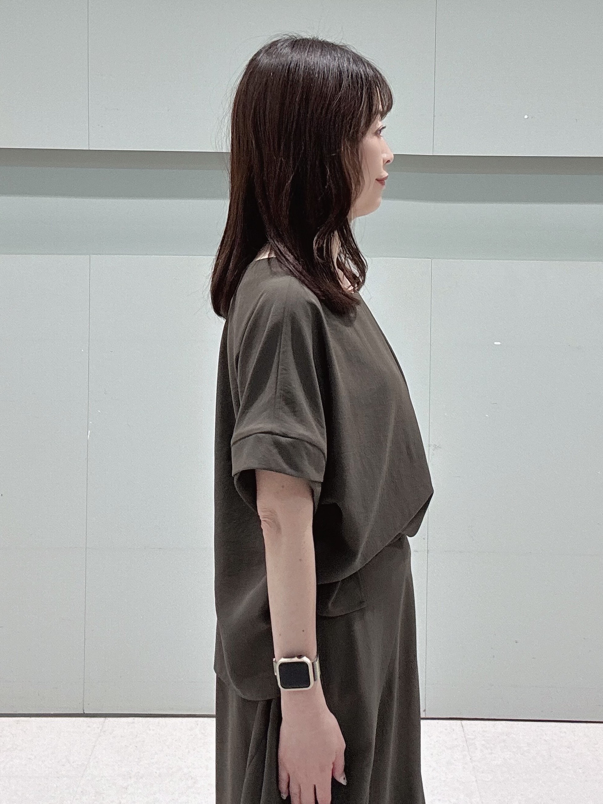 makiさんの「UNTITLED｜【前後2WAY/はっ水/セットアップ可】リラクシーフレンチスリーブブラウス」を使ったコーディネート