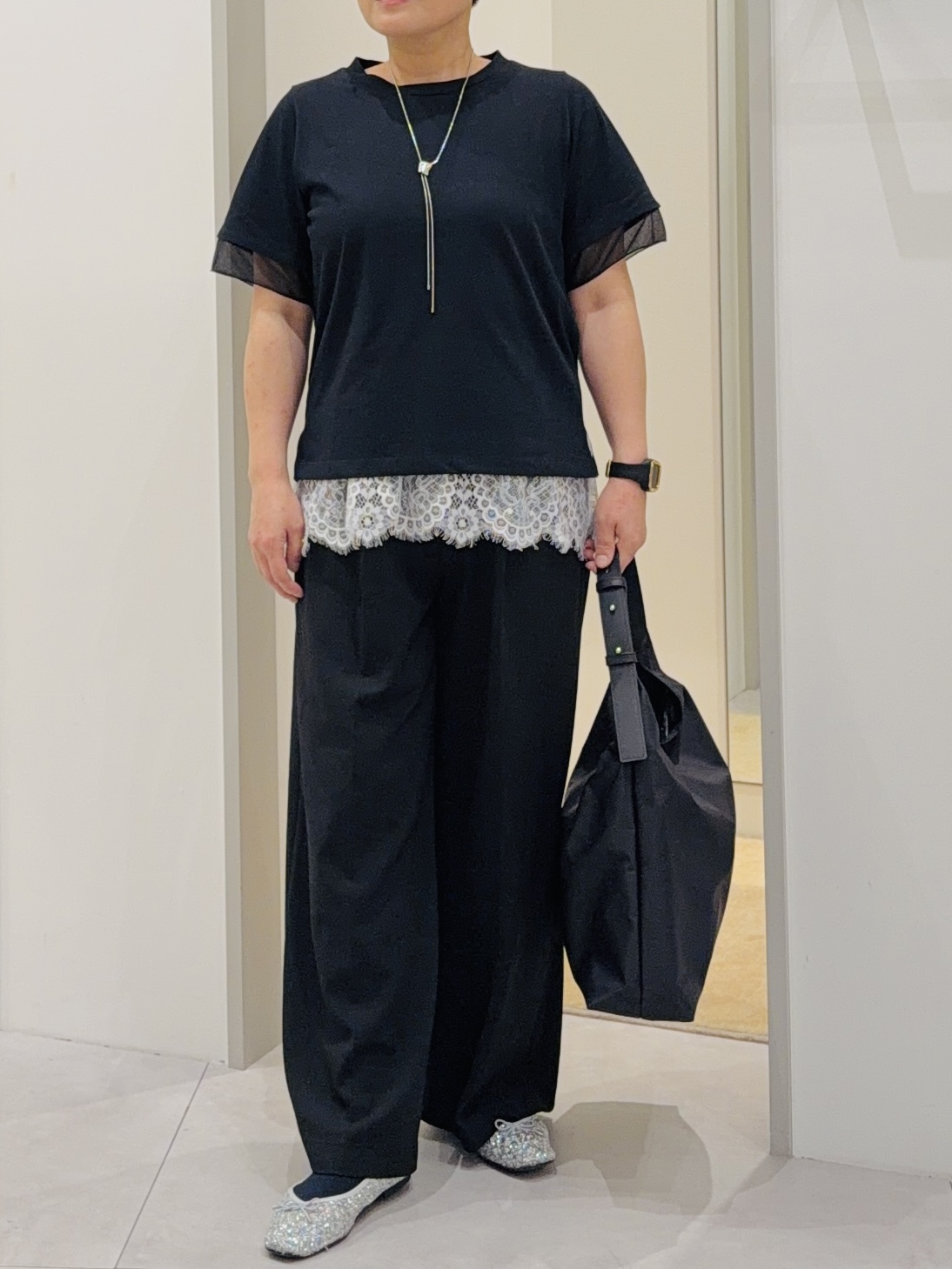 タナさんの「THE SHOP TK｜【M-XL/ひんやり】上品な透け感 袖口シアーTシャツ」を使ったコーディネート