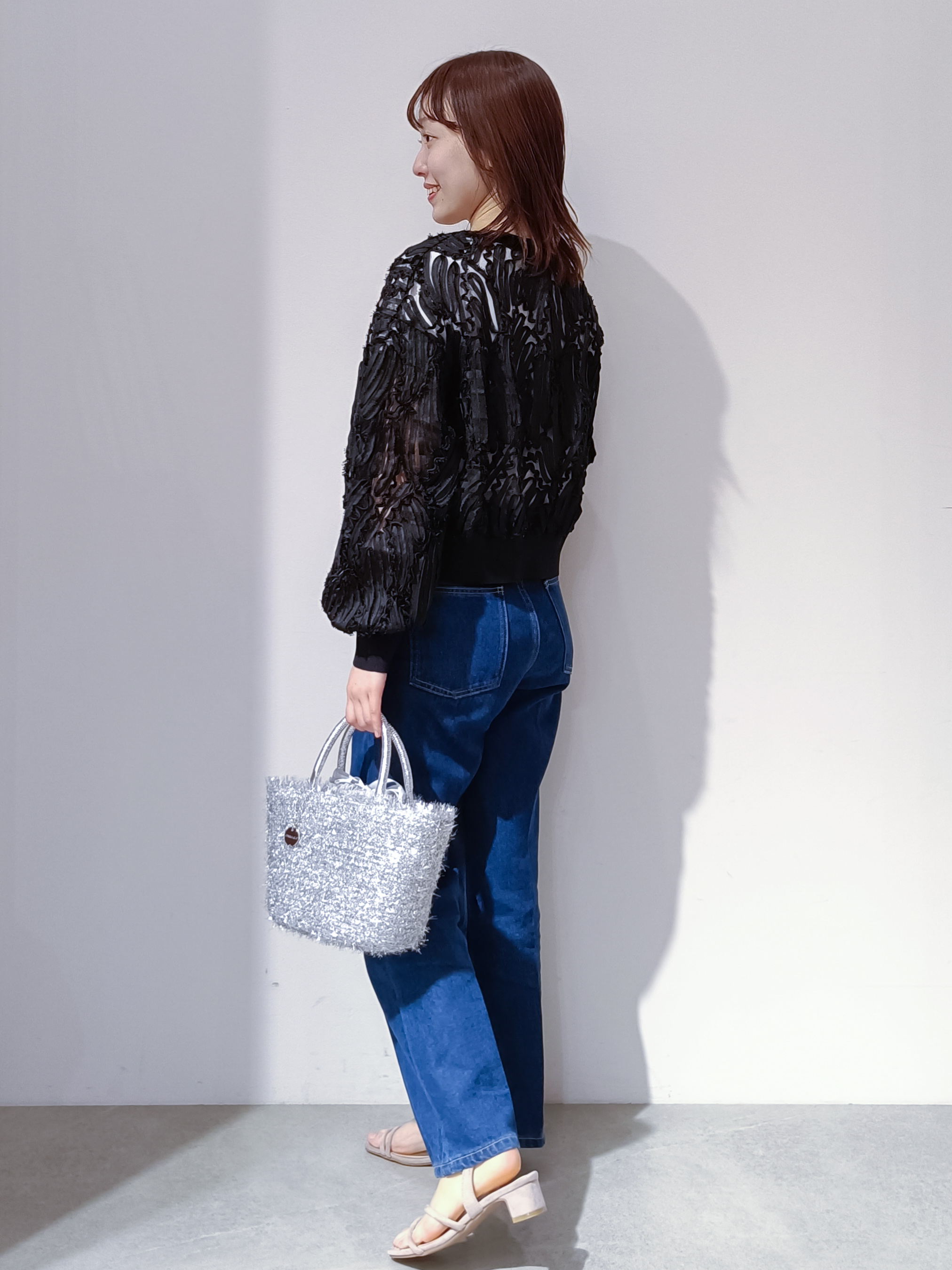 のんさんの「OPAQUE.CLIP｜シアー幾何刺繍カーディガン【洗濯機OK】」を使ったコーディネート
