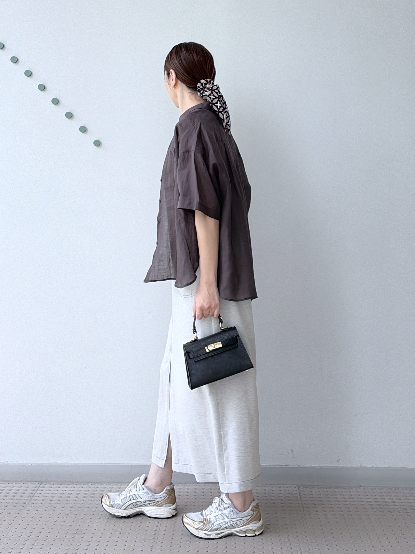 yoshikadoさんの「DRESSTERIOR｜ピュアラミー シャツ」を使ったコーディネート