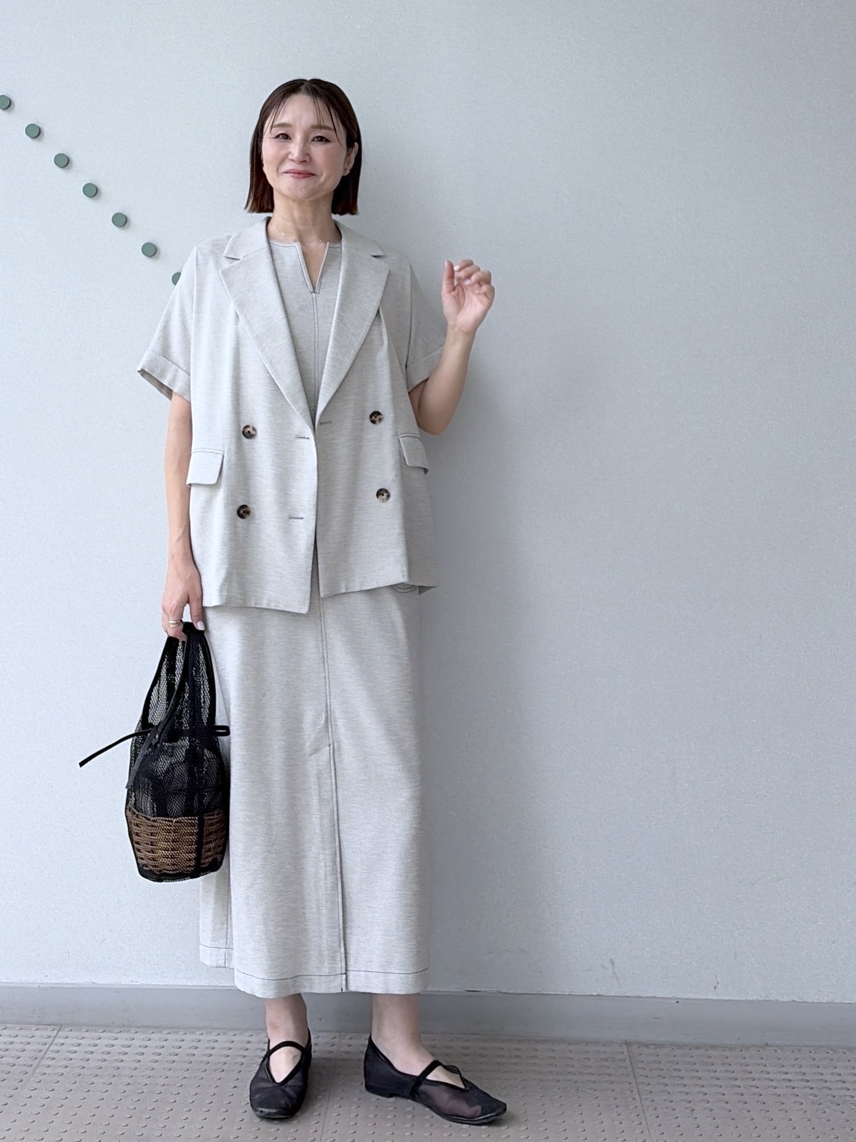 yoshikadoさんの「DRESSTERIOR｜【セットアップ可/UVカット/接触冷感/吸水速乾】ウォッシャブル リネンライクドルマンジャケット」を使ったコーディネート