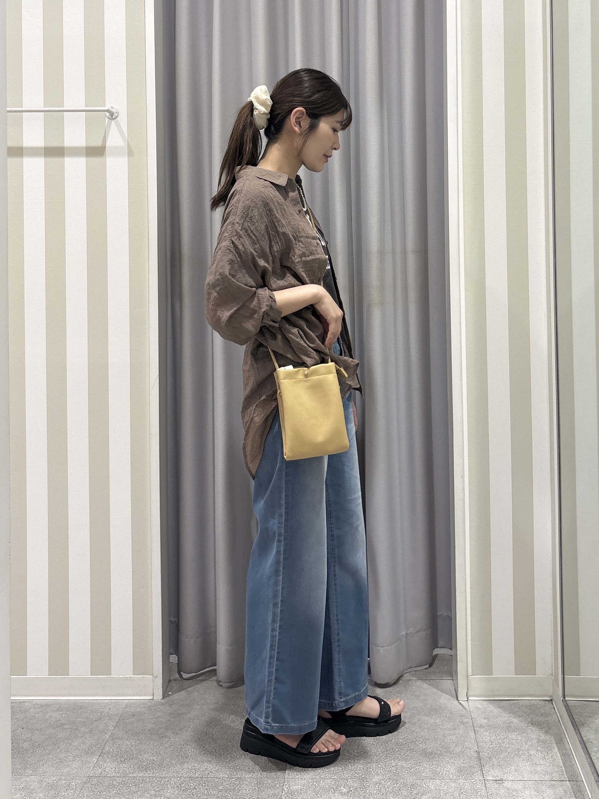 Rikaさんの「SHOO･LA･RUE｜【体型カバー】ふんわり質感 やわらかこなれシアーシャツ」を使ったコーディネート