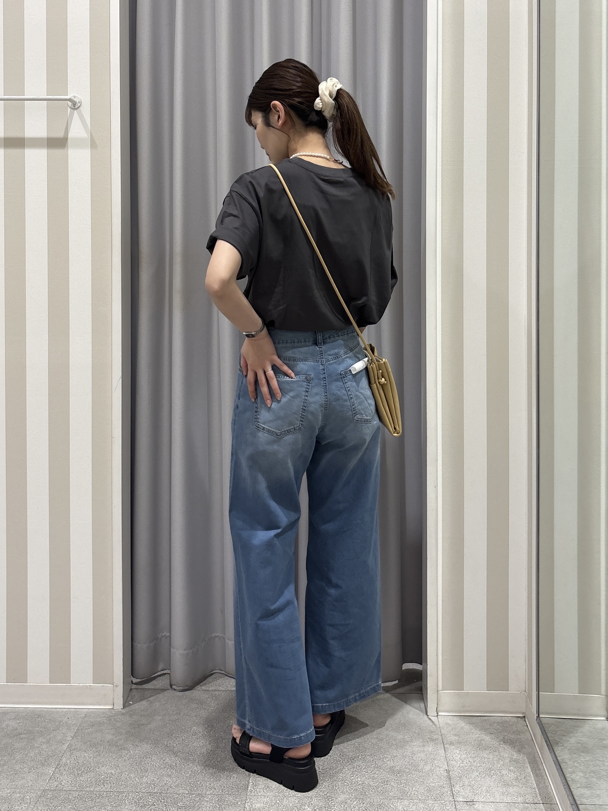 Rikaさんの「SHOO･LA･RUE｜【体型カバー】ふんわり質感 やわらかこなれシアーシャツ」を使ったコーディネート