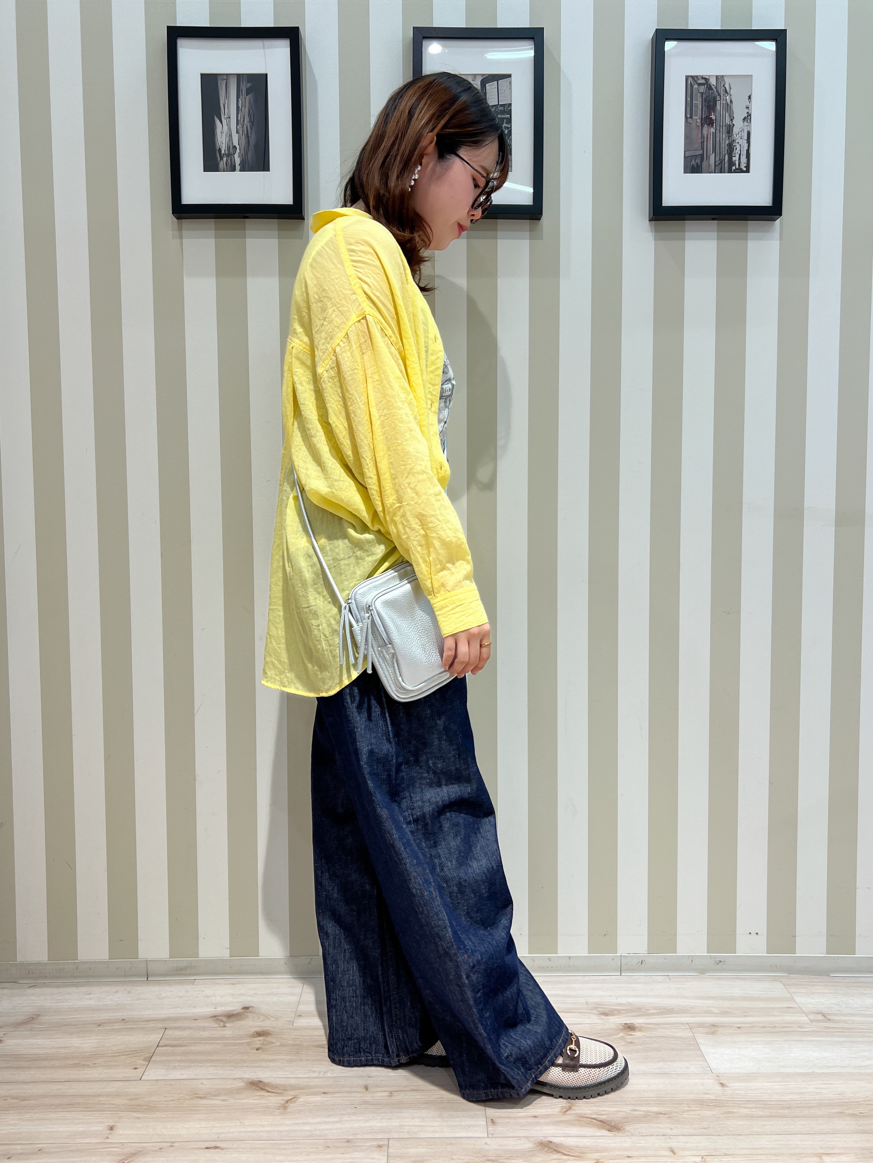 manaさんの「SHOO･LA･RUE｜【体型カバー】ふんわり質感 やわらかこなれシアーシャツ」を使ったコーディネート