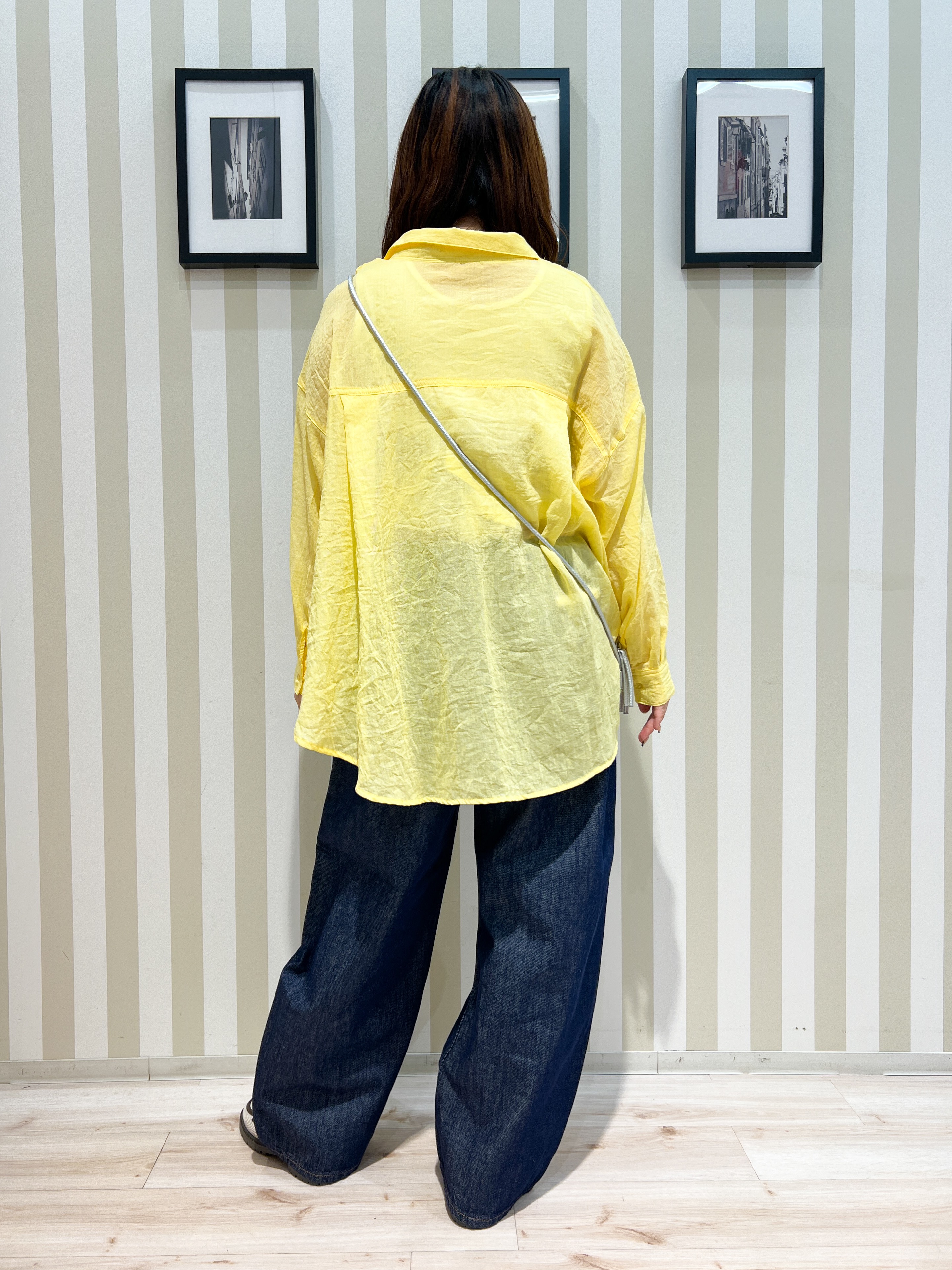 manaさんの「SHOO･LA･RUE｜【体型カバー】ふんわり質感 やわらかこなれシアーシャツ」を使ったコーディネート