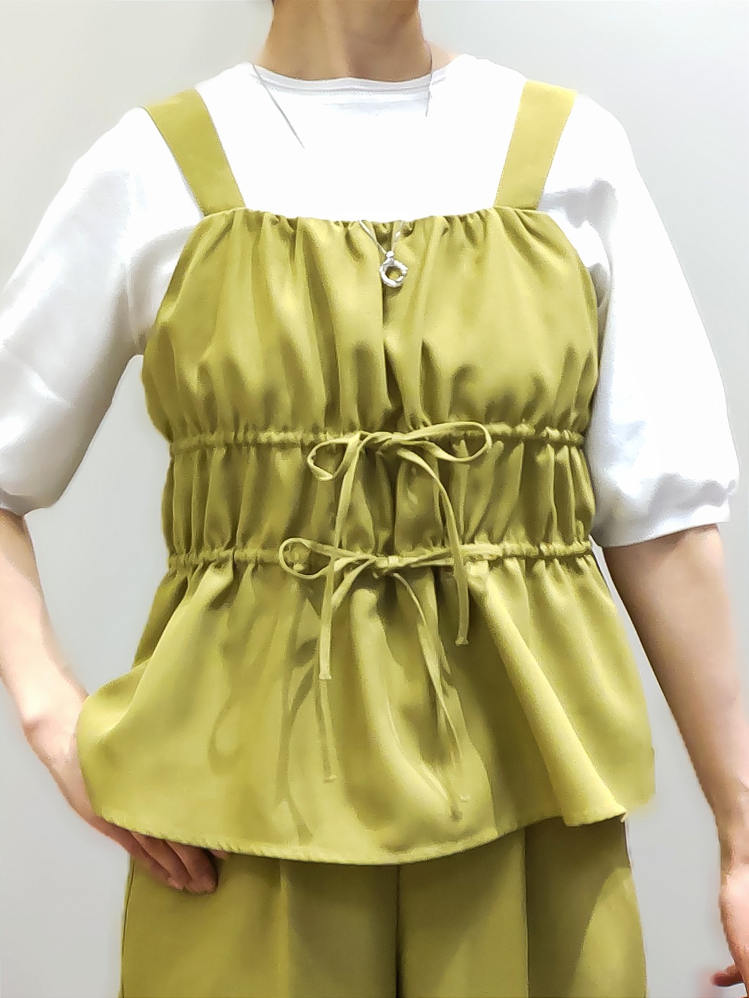 やまちゃんさんの「grove｜高評価！シャーリングビスチェSET UP」を使ったコーディネート