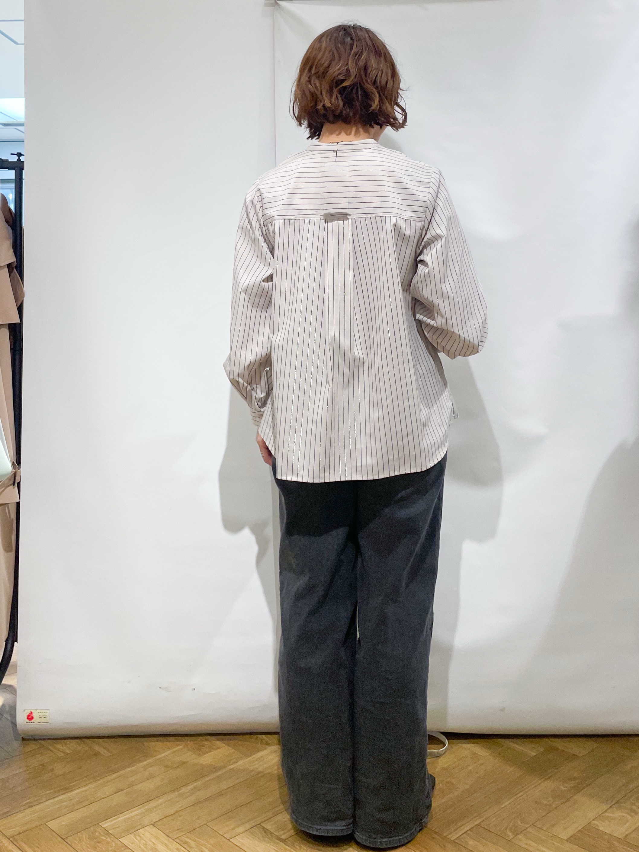 なかさんの「index｜フリルキーネックシャツ【洗濯機OK／イージーアイロン／防シワ】《XS～LL／7col》」を使ったコーディネート
