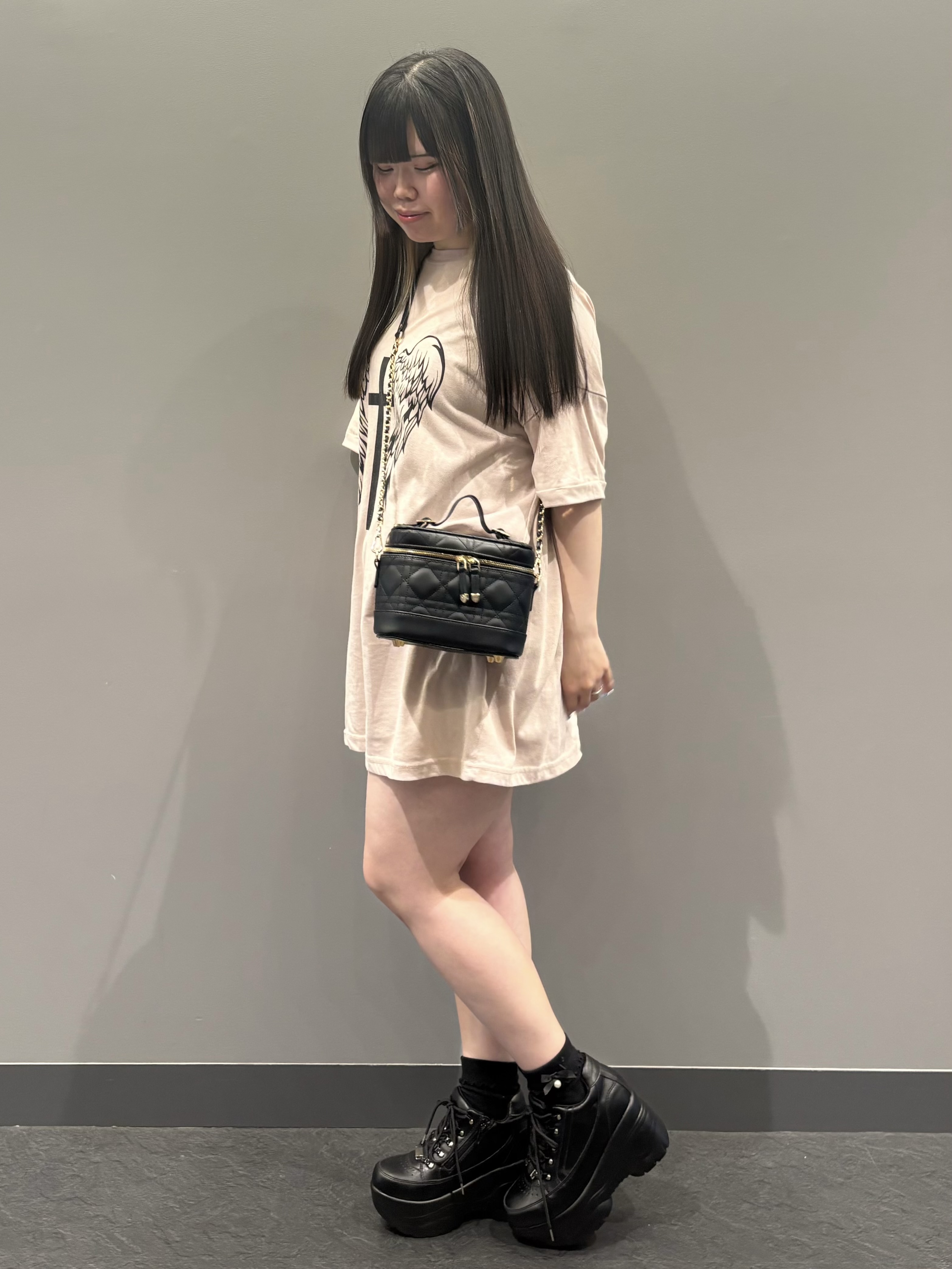 ひなさんの「ESPERANZA｜キルティングバニティ3WAYショルダー」を使ったコーディネート