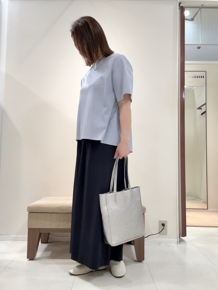 YUIさんの「UNTITLED｜【洗える/Tシャツ】異素材ドッキングプルオーバー」を使ったコーディネート