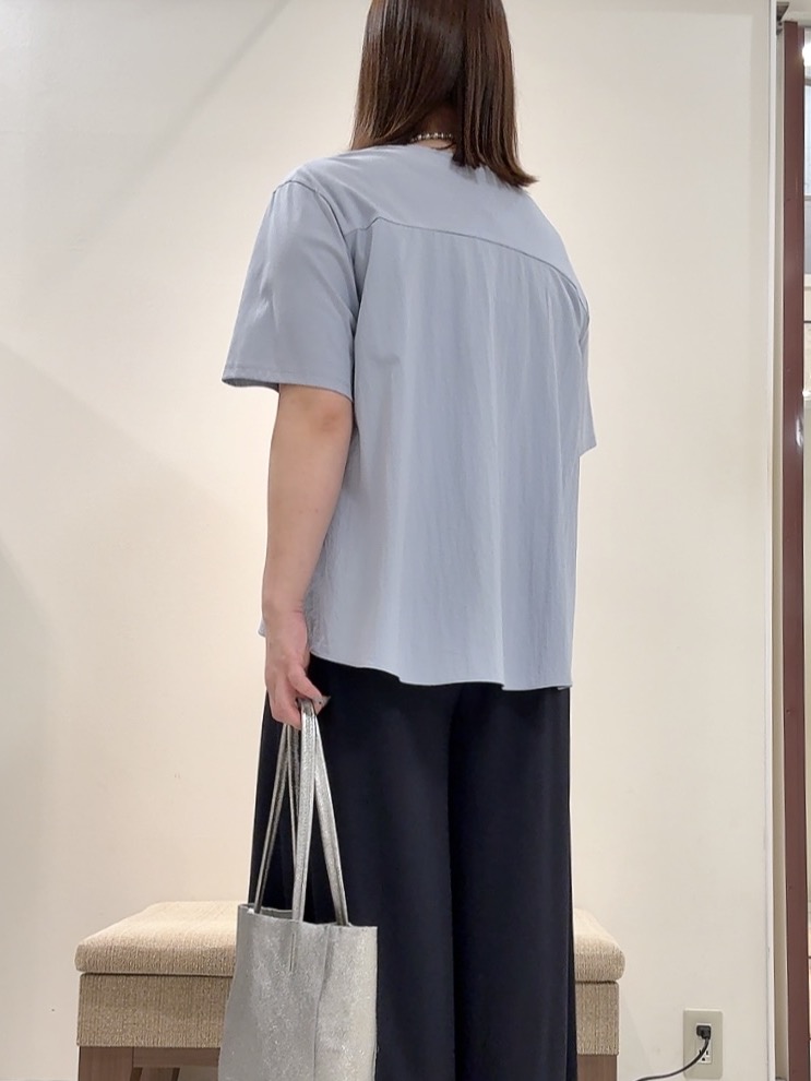 YUIさんの「UNTITLED｜【洗える/Tシャツ】異素材ドッキングプルオーバー」を使ったコーディネート