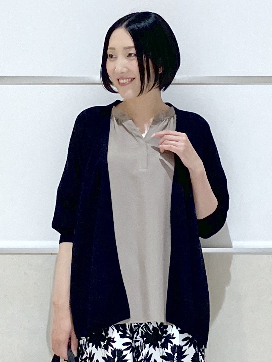 eriko さんの「Dessin｜【洗える】スキッパーライトブラウス」を使ったコーディネート