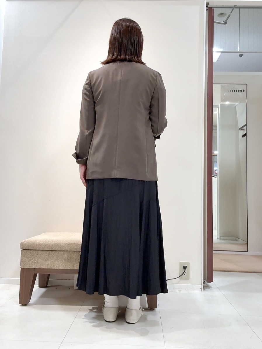YUIさんの「UNTITLED｜【新色追加/セットアップ可】エアリー ダブルブレストジャケット」を使ったコーディネート