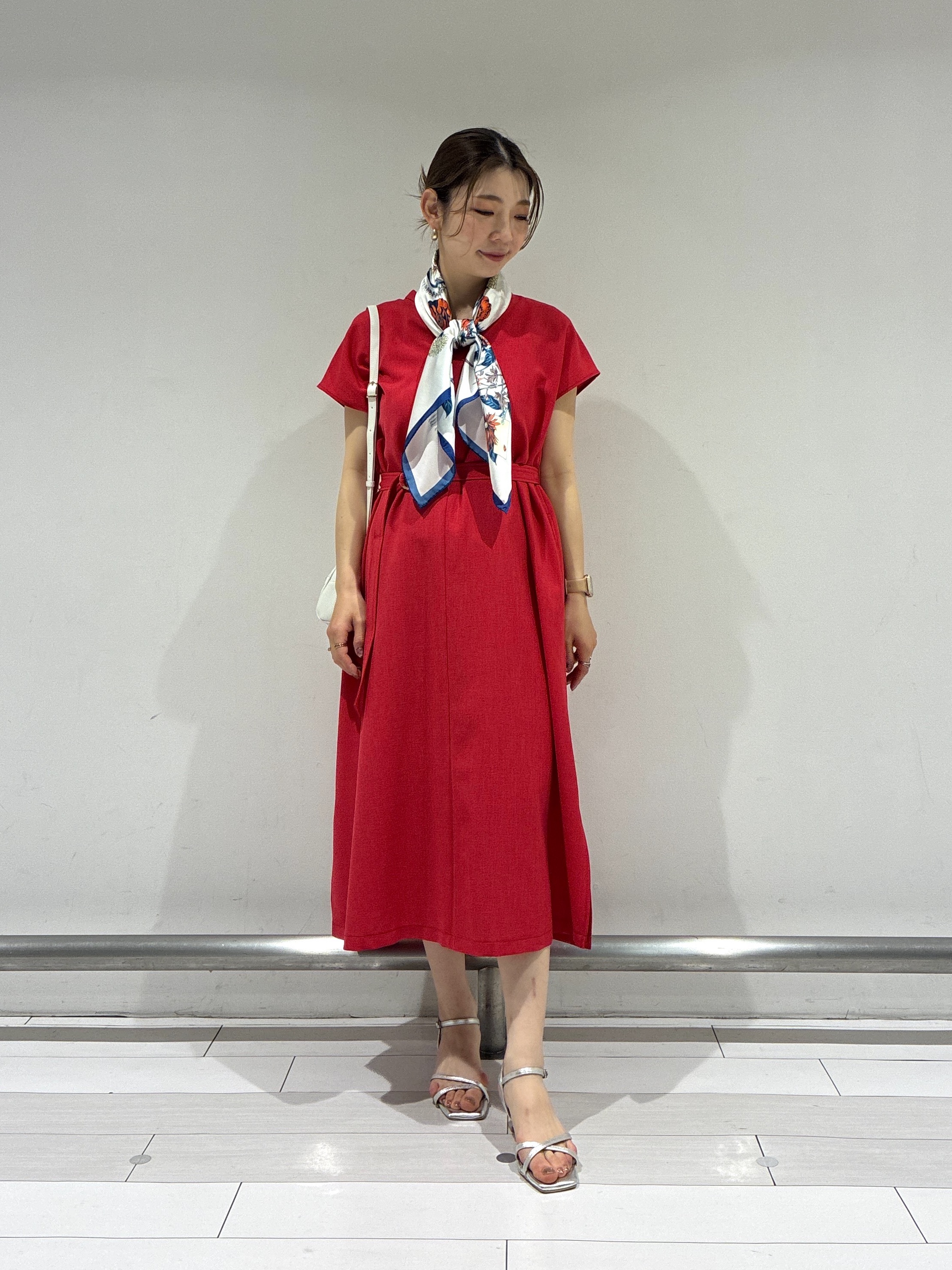 Rinさんの「UNTITLED｜【UV/接触冷感/遮熱/通気性】スラブバンドカラーワンピース」を使ったコーディネート