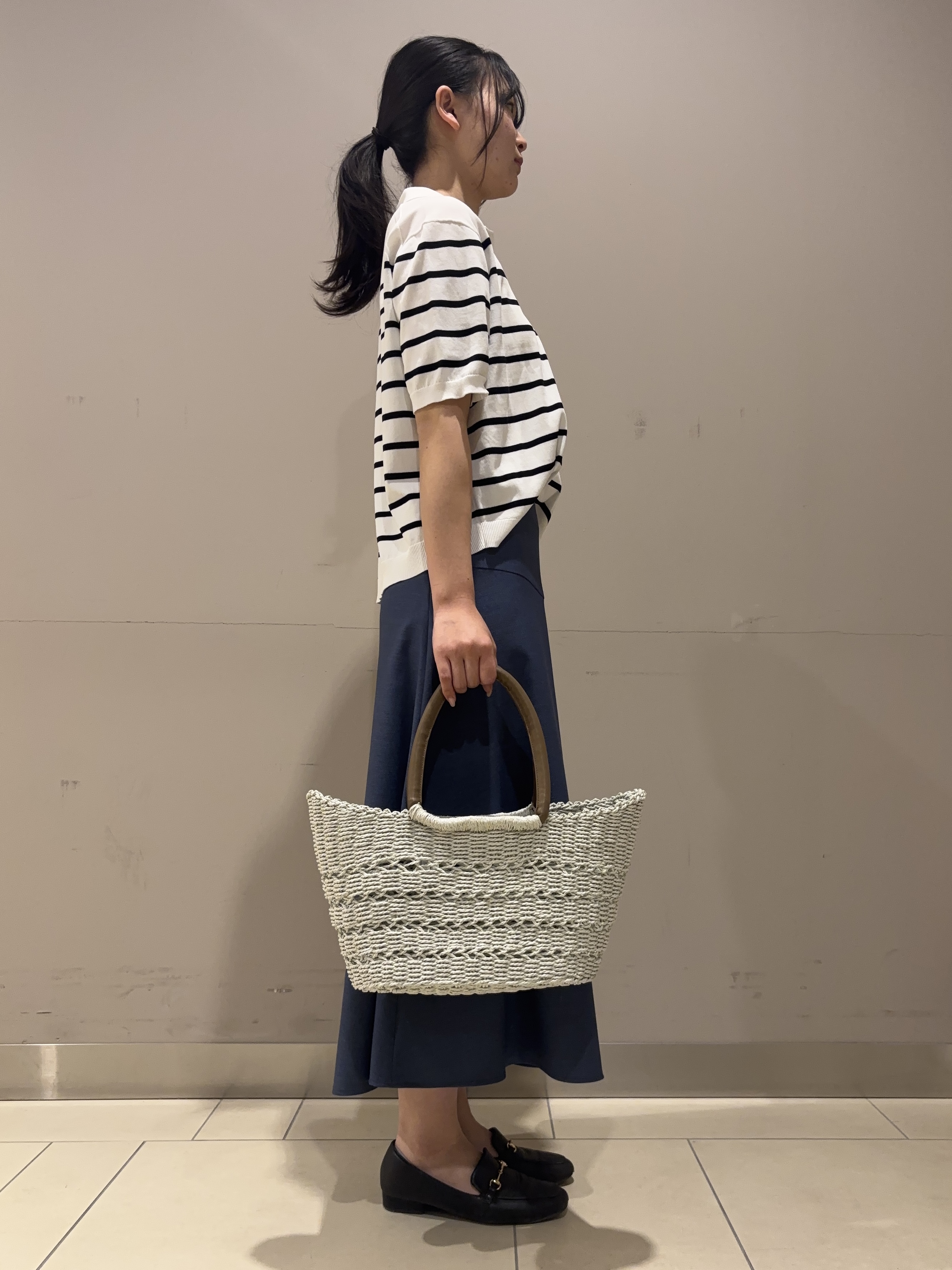 Misakiさんの「INDIVI｜【洗える／コットン】ドライタッチさらりポロ襟ニットT」を使ったコーディネート