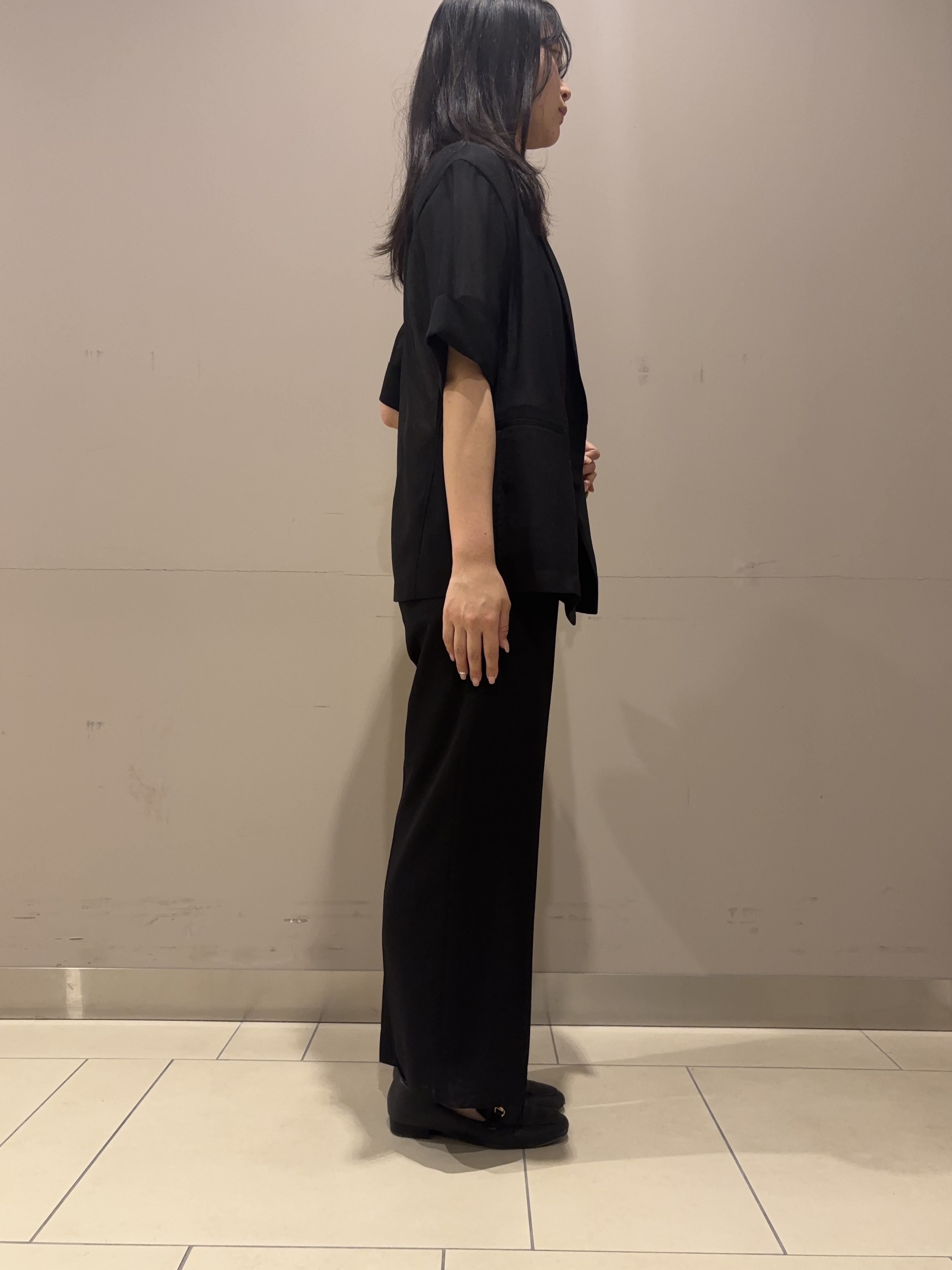 Misakiさんの「INDIVI｜【洗える／メッシュ素材／SETUP可能】半袖シアージャケット」を使ったコーディネート