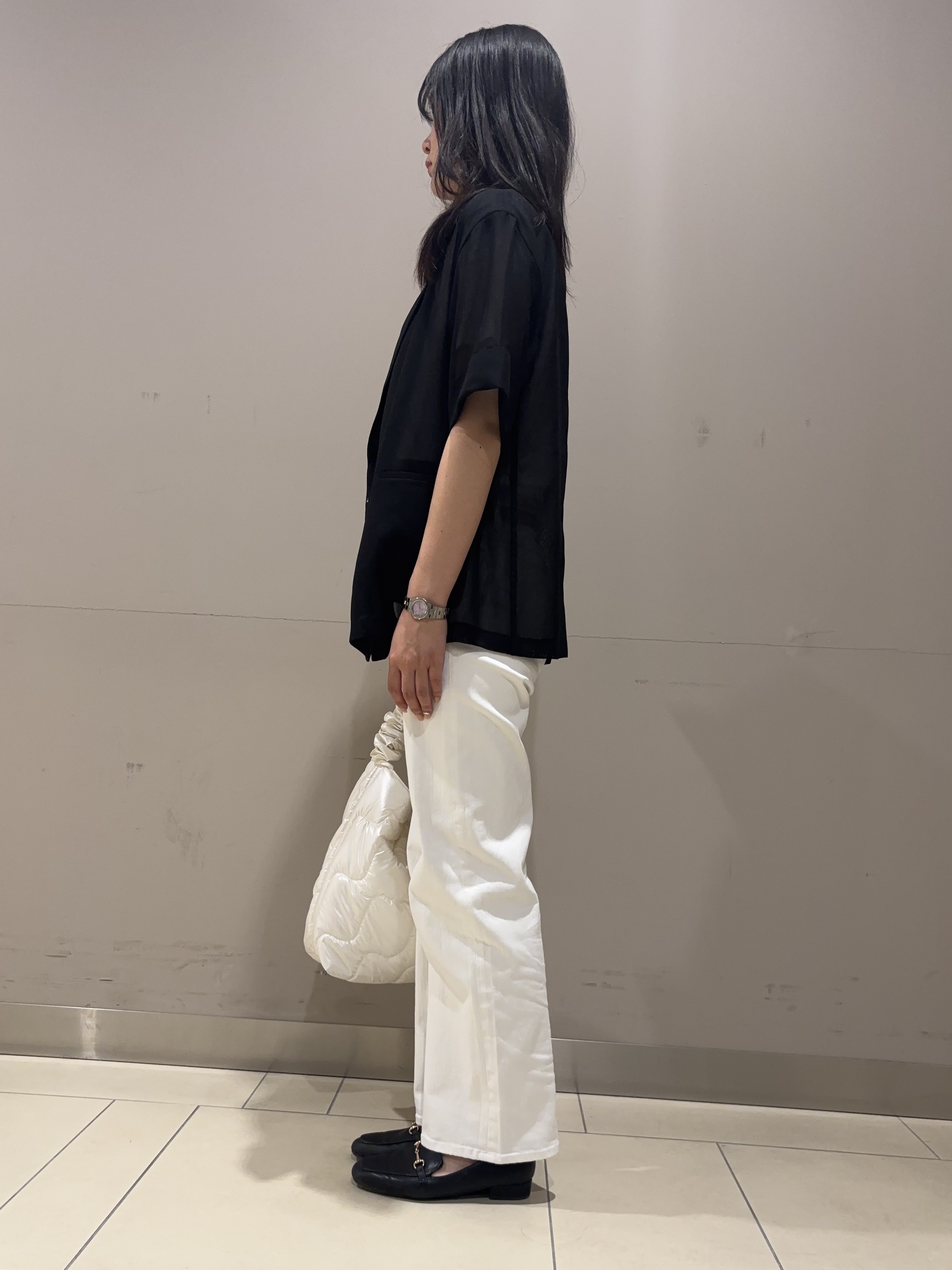 Misakiさんの「INDIVI｜【洗える／メッシュ素材／SETUP可能】半袖シアージャケット」を使ったコーディネート