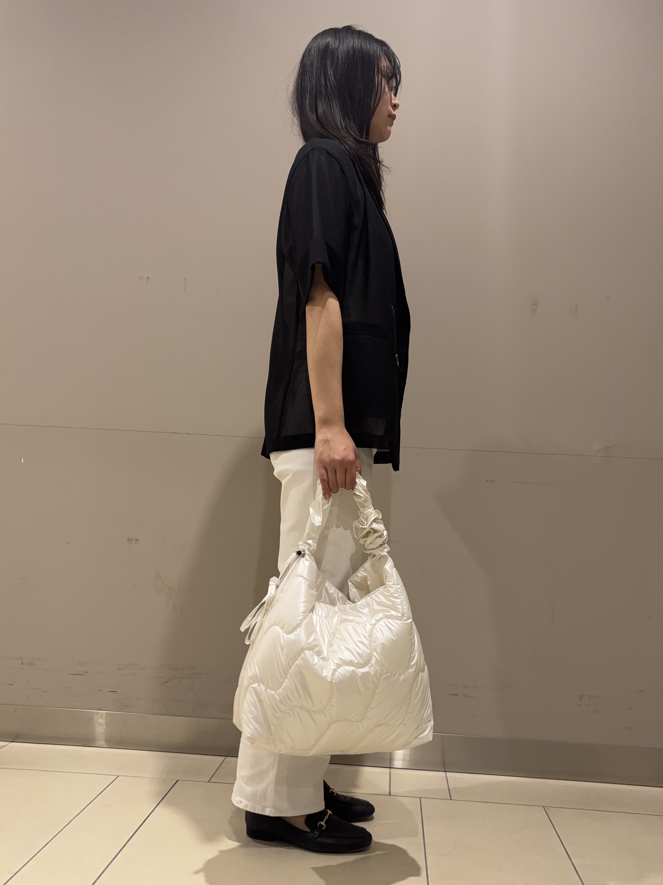 Misakiさんの「INDIVI｜【洗える／メッシュ素材／SETUP可能】半袖シアージャケット」を使ったコーディネート