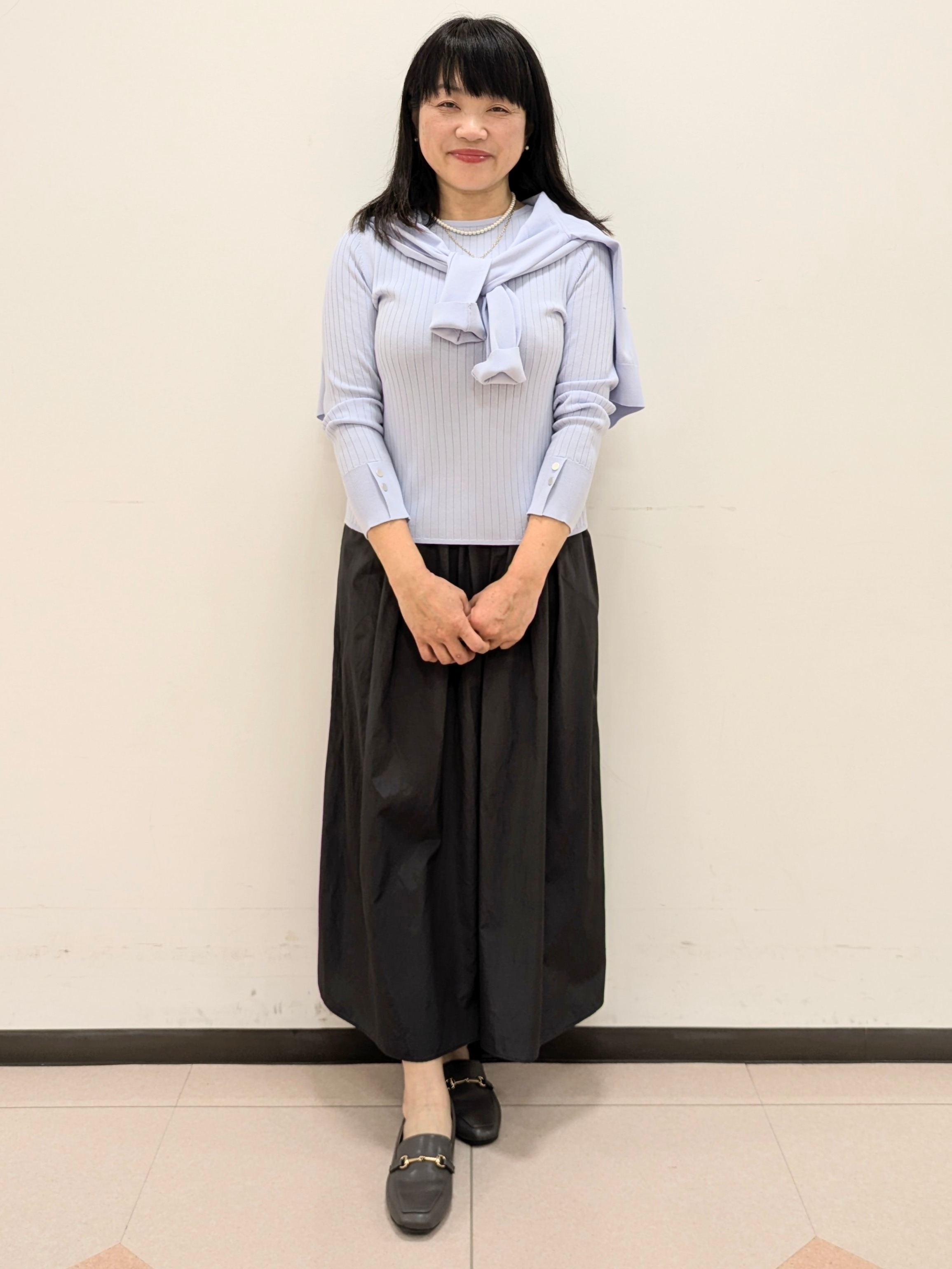 ともさんの「UNTITLED｜【アンサンブル可/洗える】クルーネックニットカーディガン」を使ったコーディネート