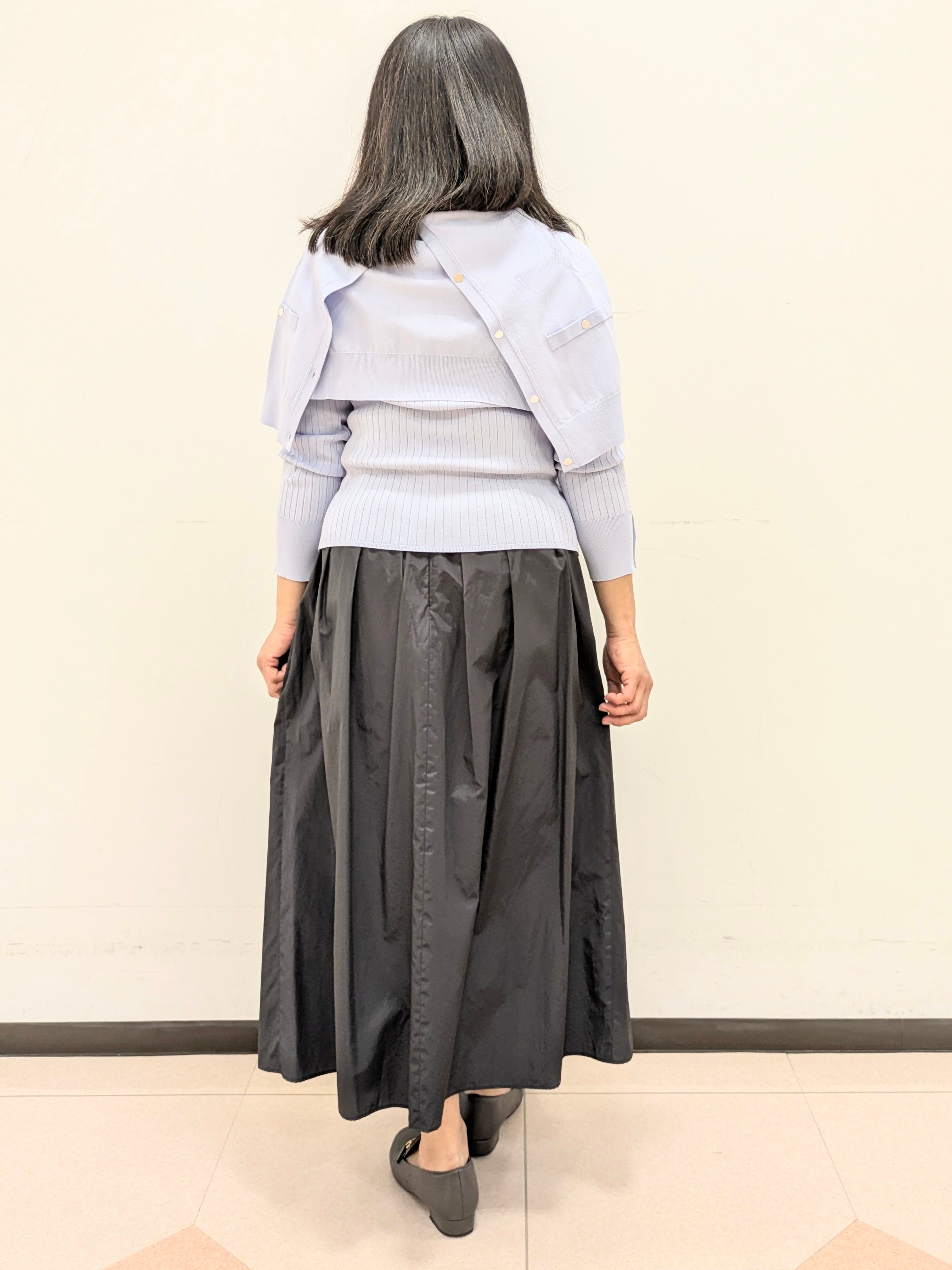 ともさんの「UNTITLED｜【アンサンブル可/洗える】クルーネックニットカーディガン」を使ったコーディネート