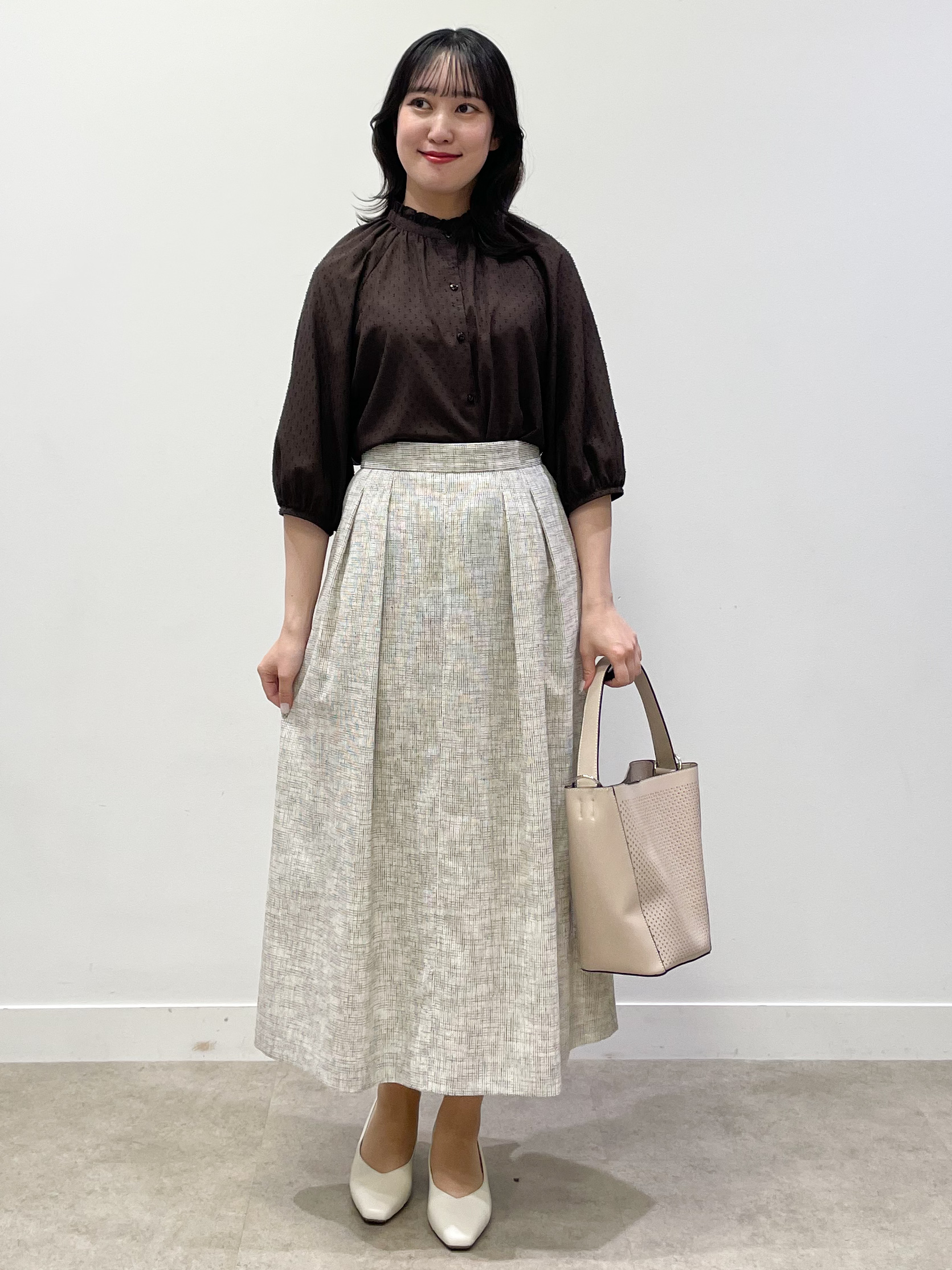 yukariさんの「Reflect｜フロントボタンデザインブラウス」を使ったコーディネート