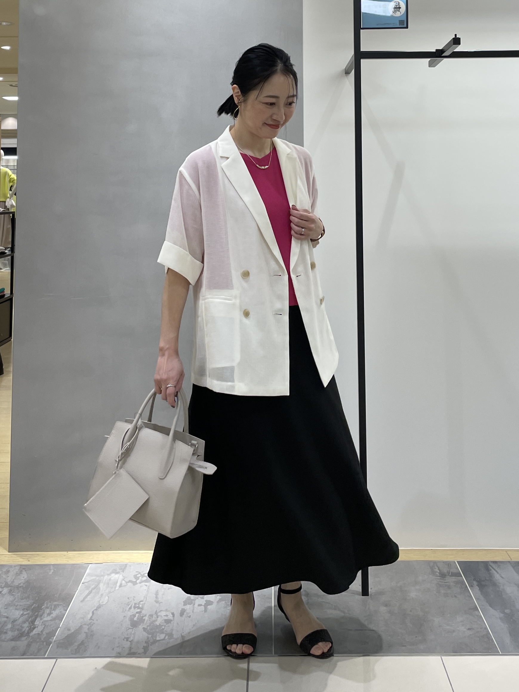 shihoさんの「INDIVI｜【洗える／メッシュ素材／SETUP可能】半袖シアージャケット」を使ったコーディネート