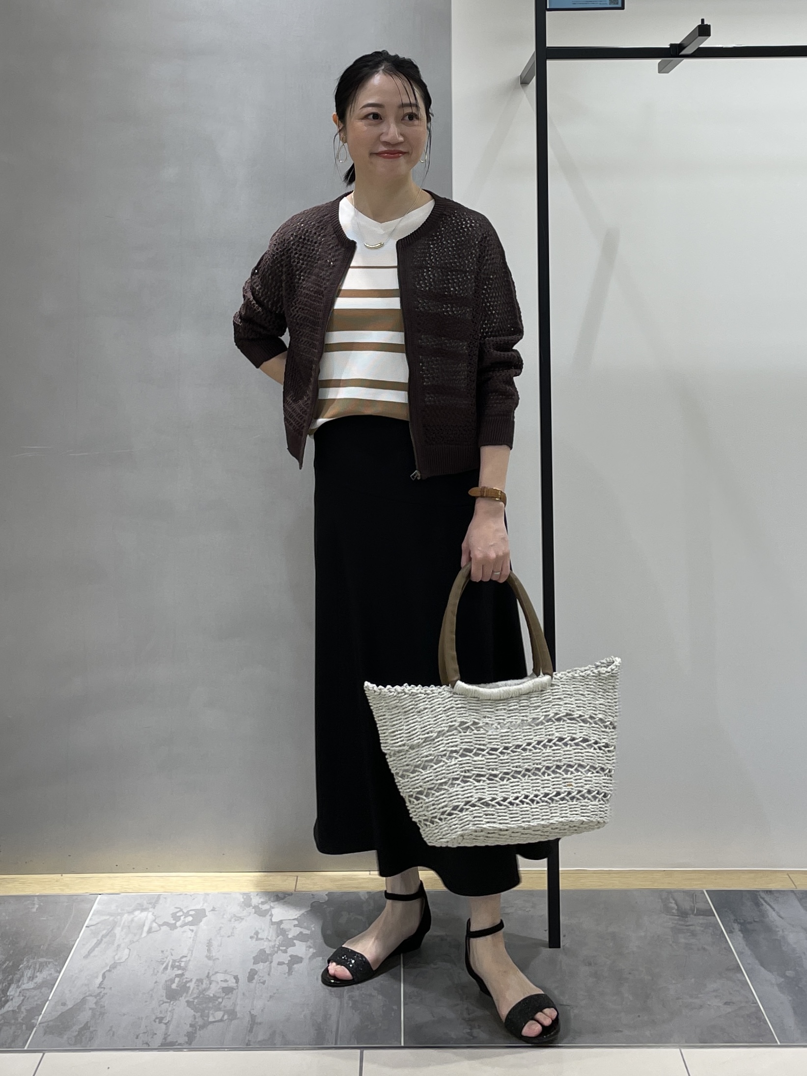 shihoさんの「INDIVI｜【洗える／UVケア／すっきり見え】ナローフレアスカート」を使ったコーディネート