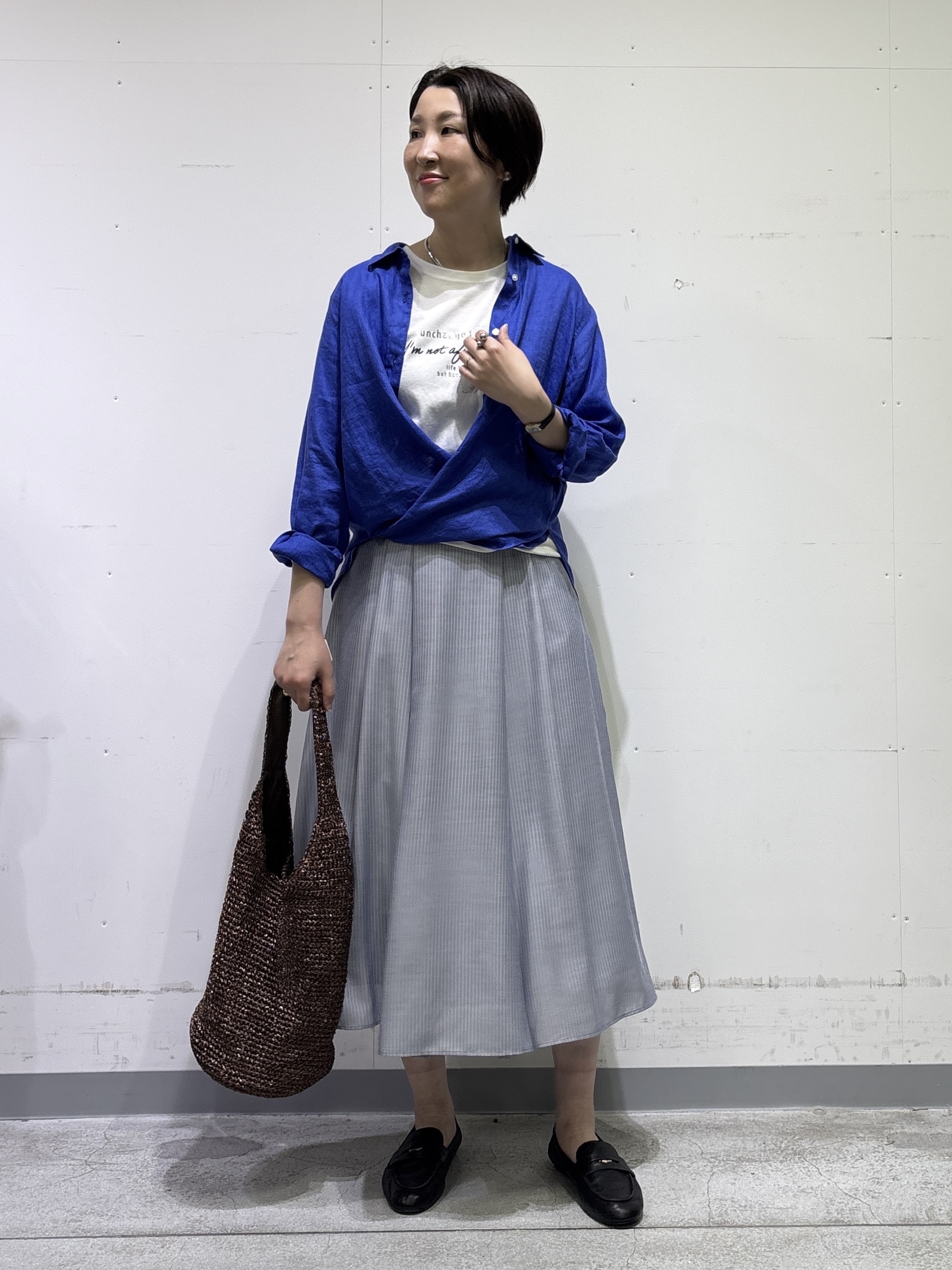 yuriさんの「INDIVI｜【接触冷感／2WAY】カシュクールリネンシャツ」を使ったコーディネート