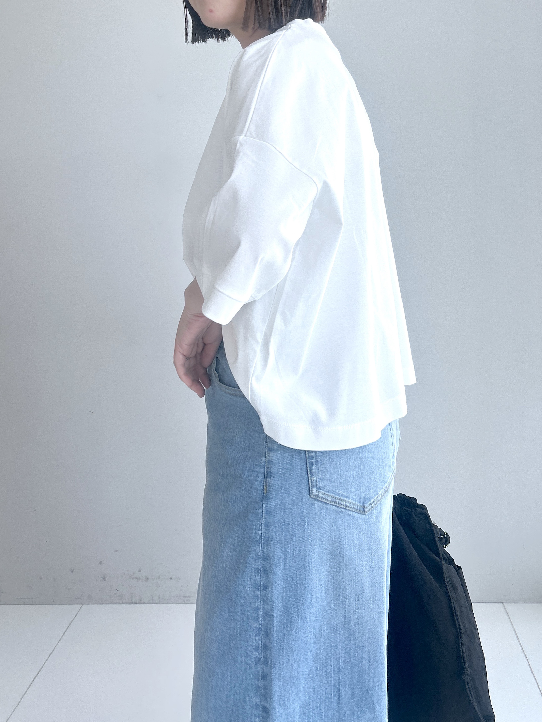 Hirokaさんの「Dessin｜【新色追加/体型カバー】美光沢カットソーボクシーシルエット」を使ったコーディネート