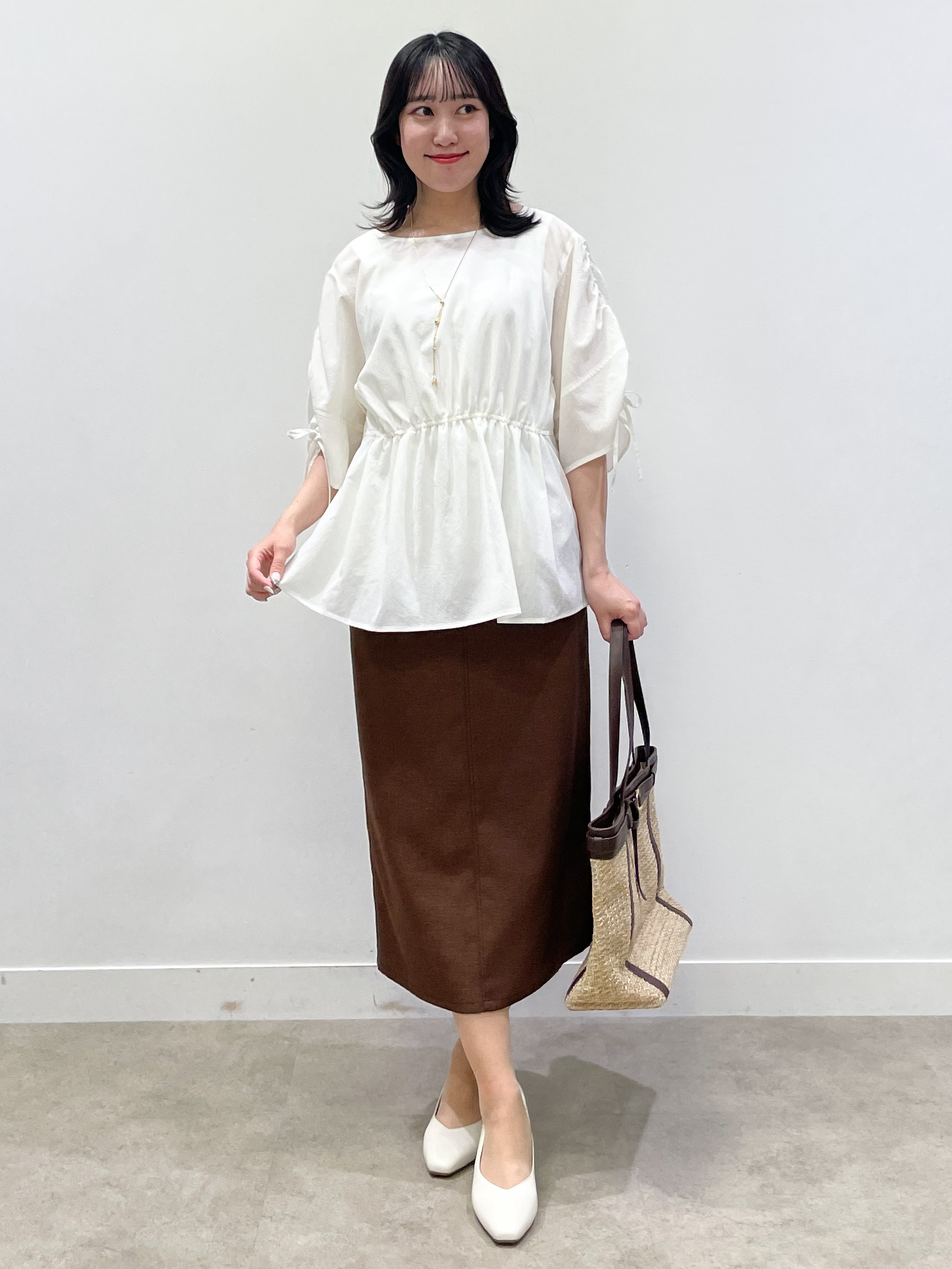 yukariさんの「Reflect｜【通気性あり／涼しい／マシンウォッシャブル】ウエストギャザーブラウス」を使ったコーディネート