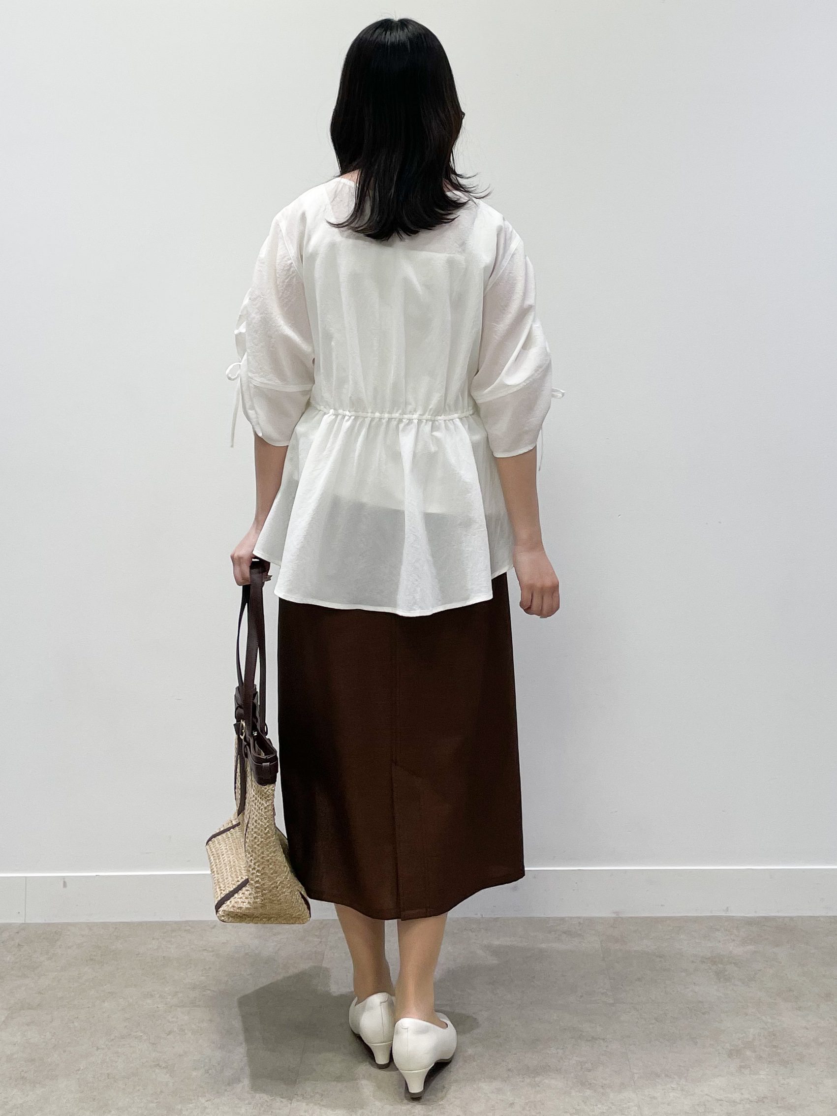yukariさんの「Reflect｜【通気性あり／涼しい／マシンウォッシャブル】ウエストギャザーブラウス」を使ったコーディネート
