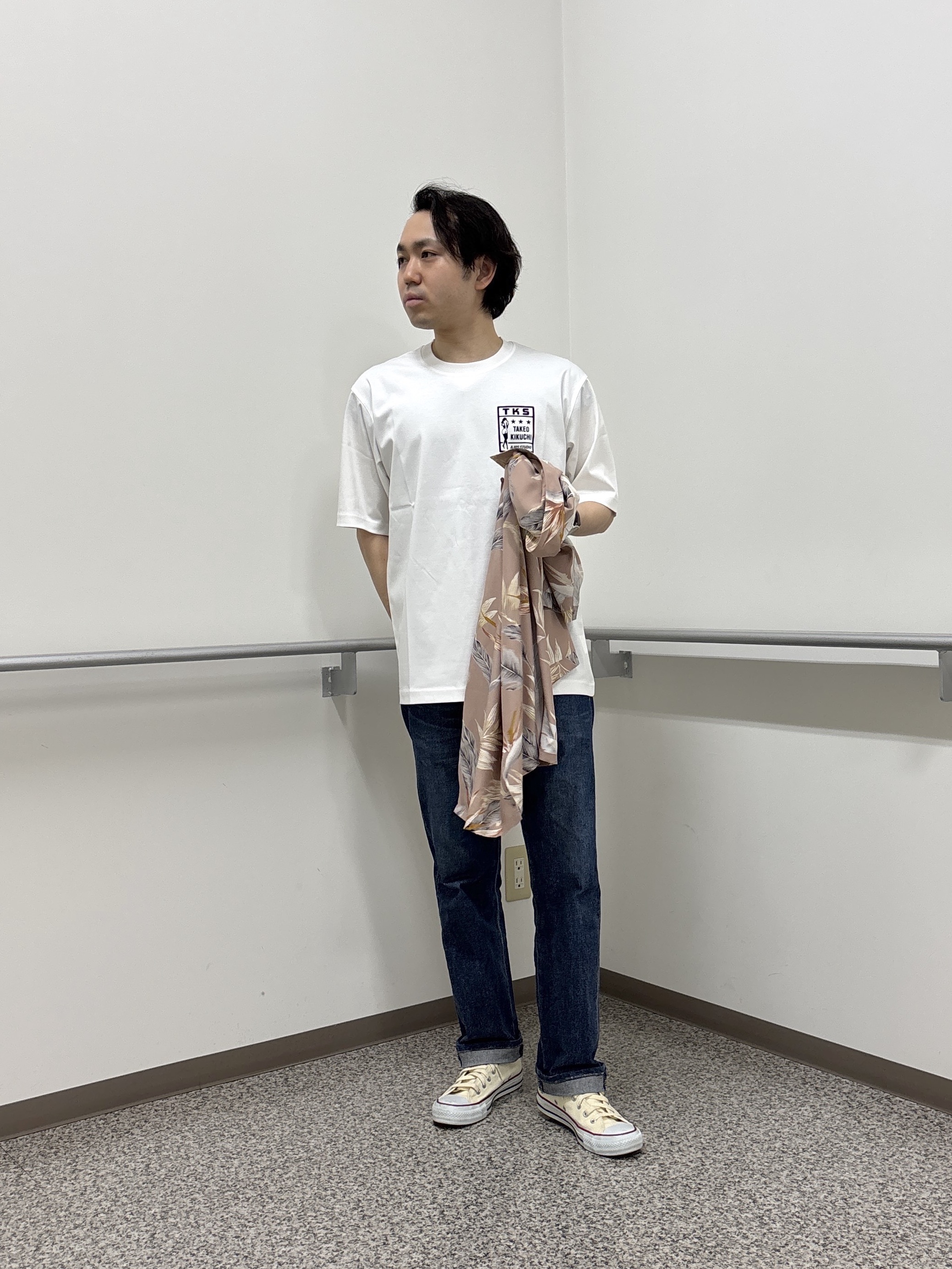 KEIさんの「TAKEO KIKUCHI｜【BOWLER HAT LABEL】トロピカルフローラル レーヨンシャツ」を使ったコーディネート