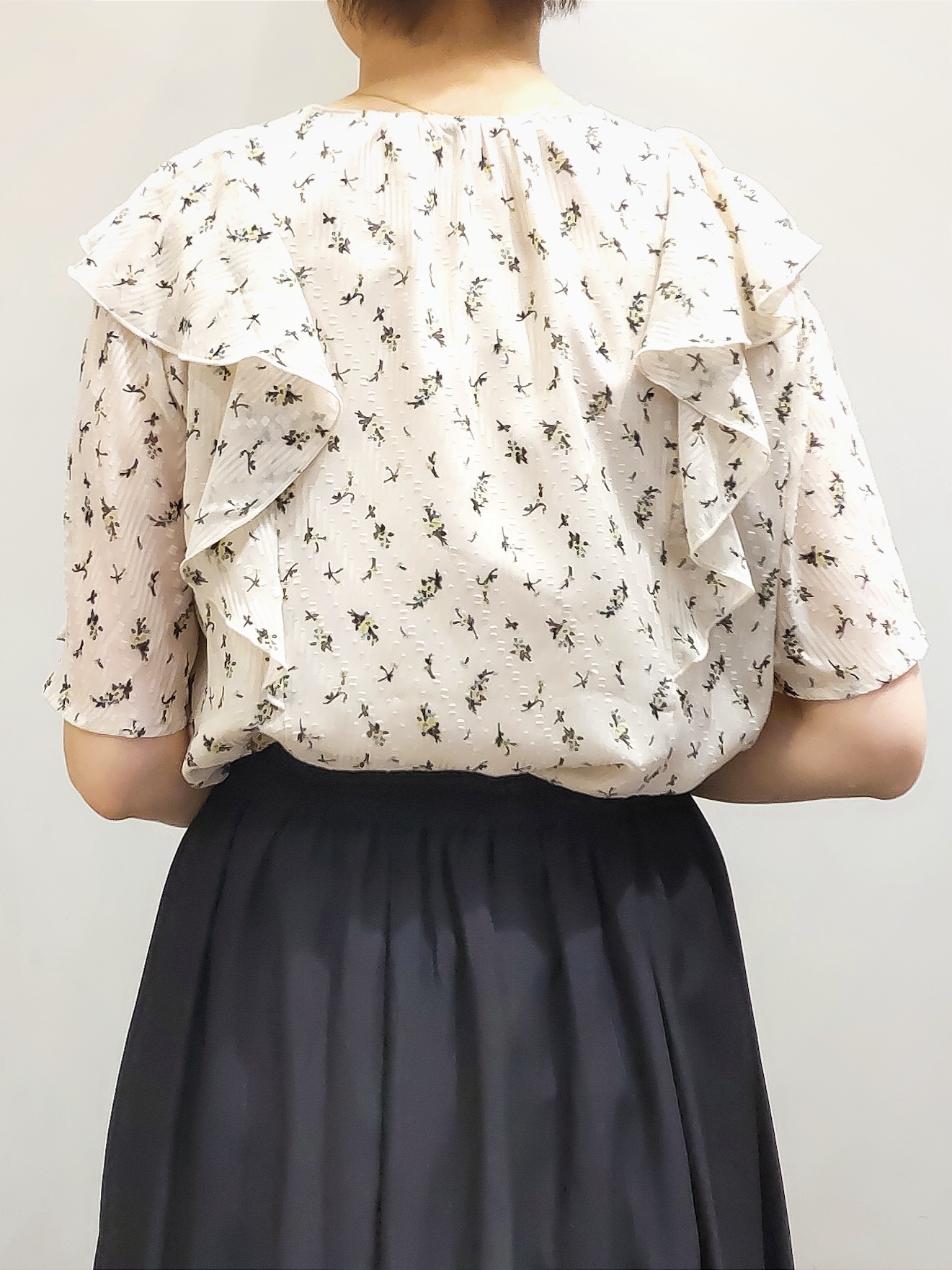 やまちゃんさんの「grove｜高評価！【接触冷感／UVカットetc】ベーシックショートカーディガン」を使ったコーディネート