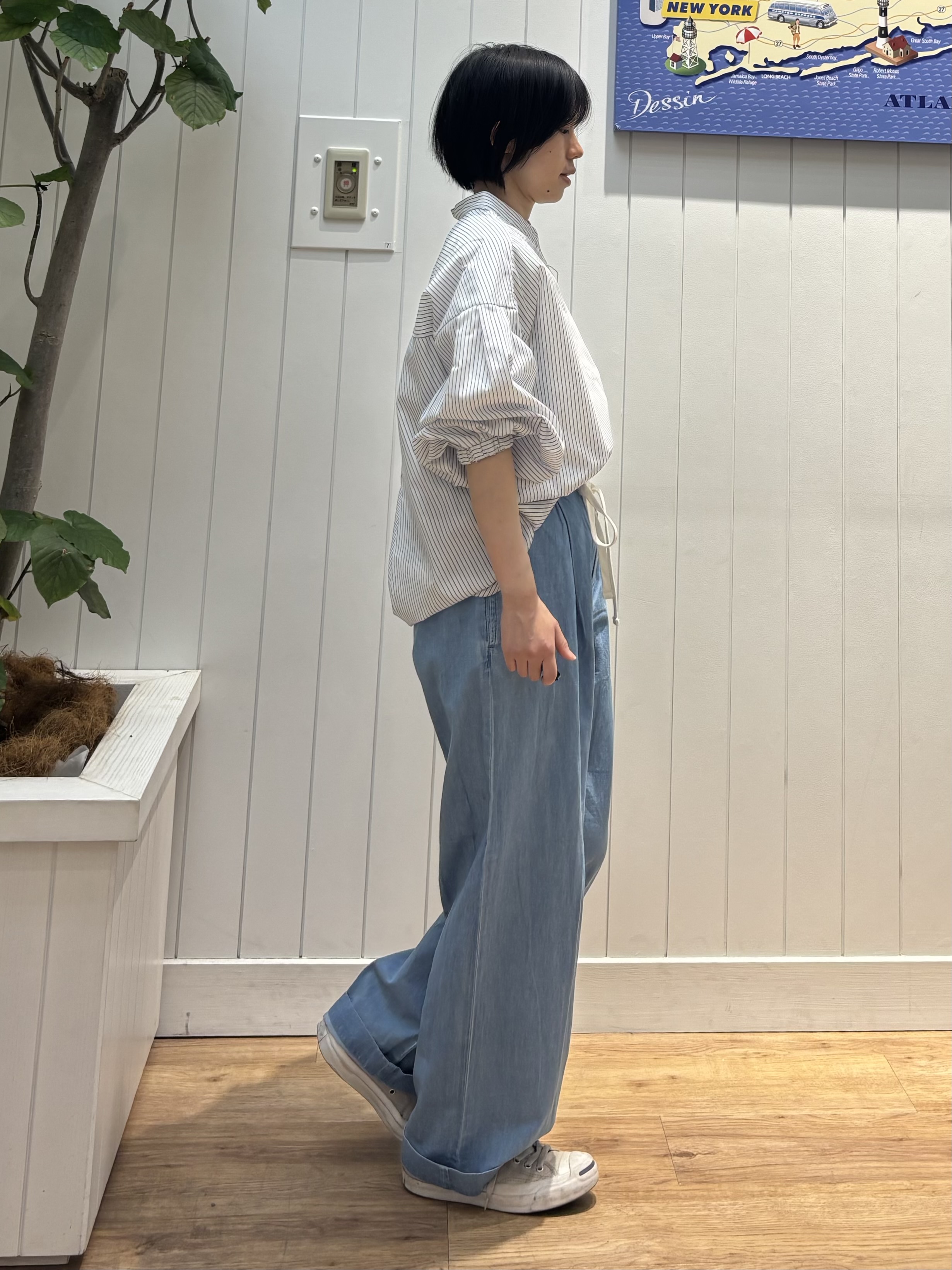 OKADAさんの「Dessin｜【洗える】バルーンスリーブバンドカラーシャツ」を使ったコーディネート