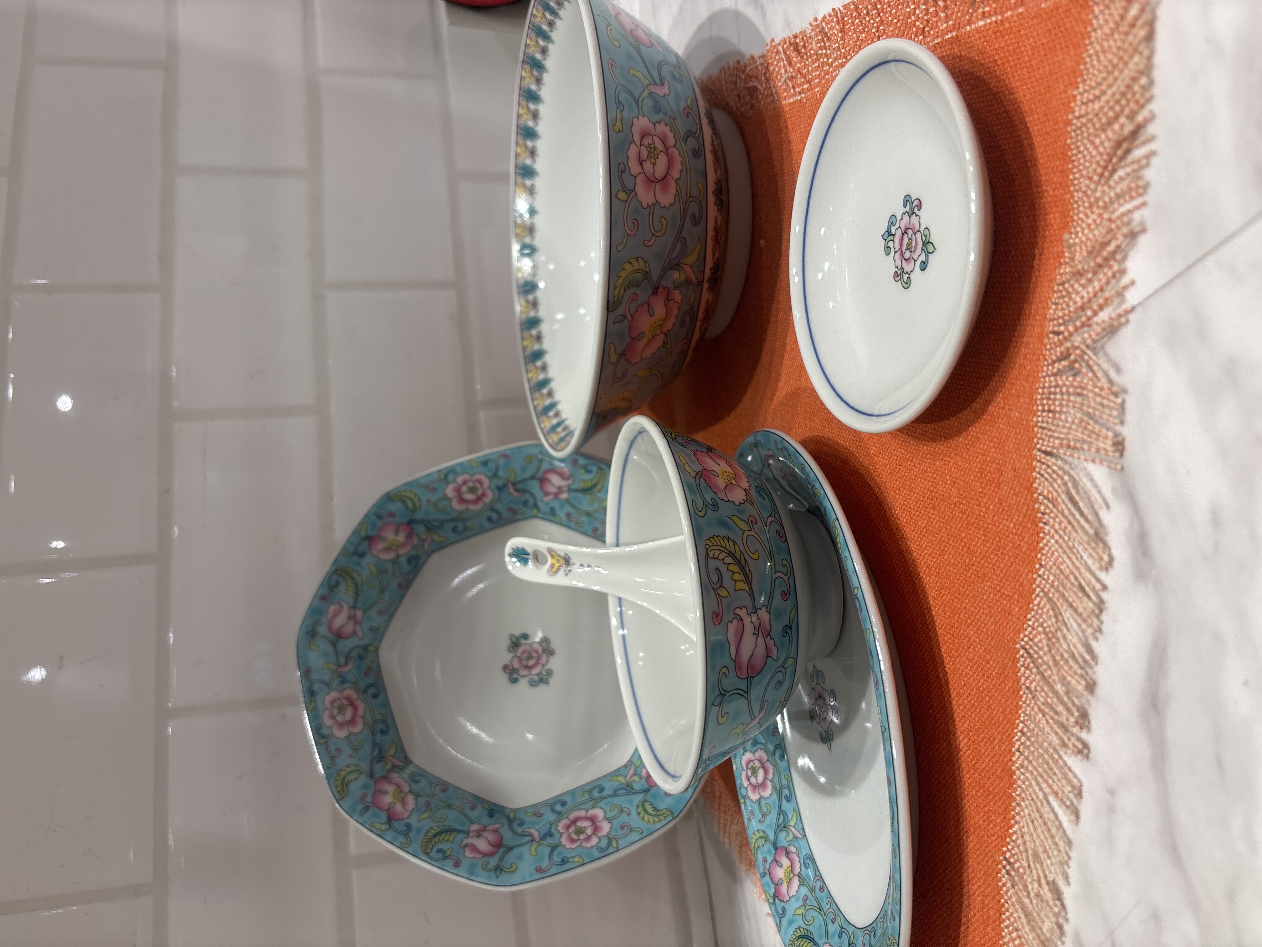 iteさんの「212 KITCHEN STORE｜緑彩牡丹 八角中華皿」を使ったコーディネート