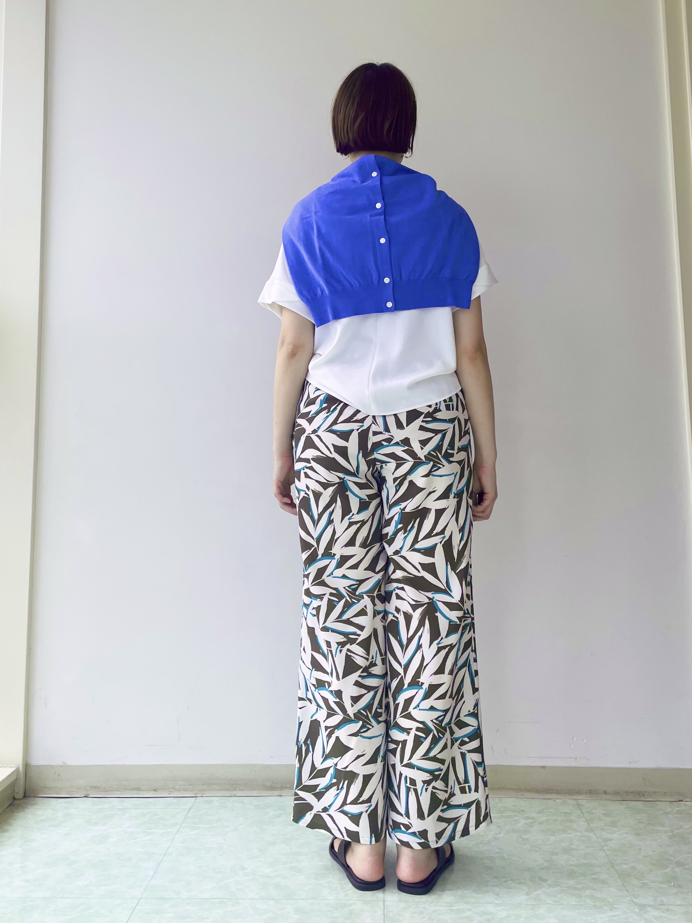 aliceさんの「UNTITLED｜【前後2WAY/はっ水/セットアップ可】リラクシーフレンチスリーブブラウス」を使ったコーディネート