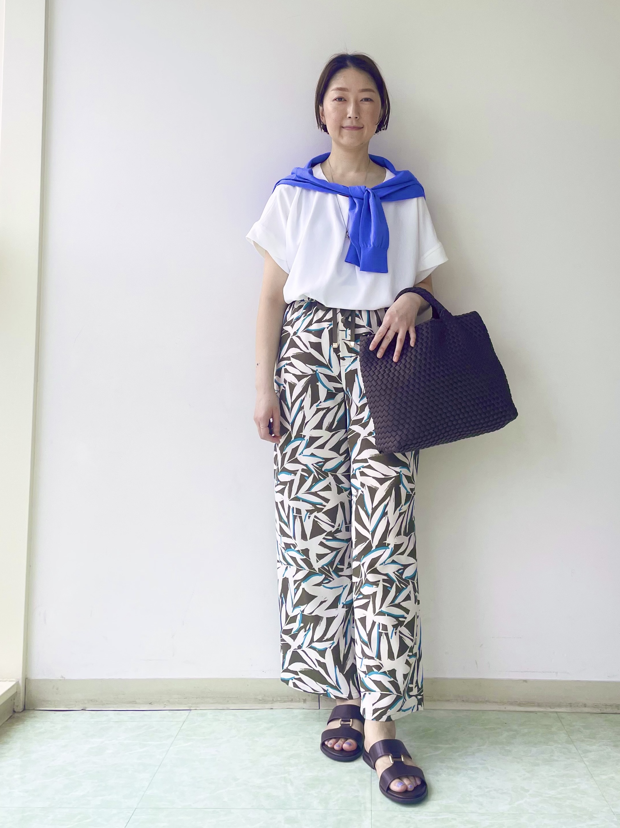 aliceさんの「UNTITLED｜【前後2WAY/はっ水/セットアップ可】リラクシーフレンチスリーブブラウス」を使ったコーディネート