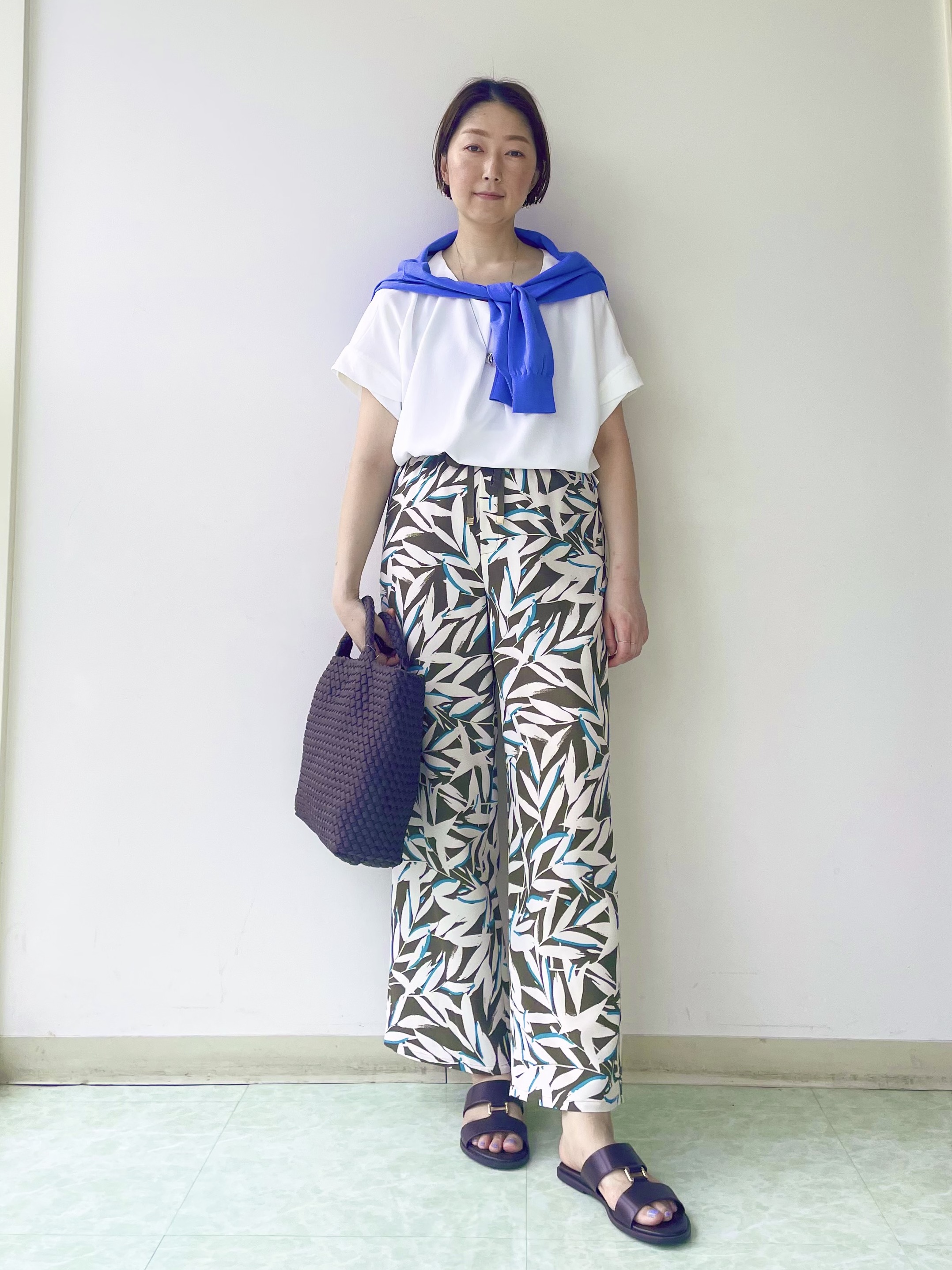 aliceさんの「UNTITLED｜【前後2WAY/はっ水/セットアップ可】リラクシーフレンチスリーブブラウス」を使ったコーディネート